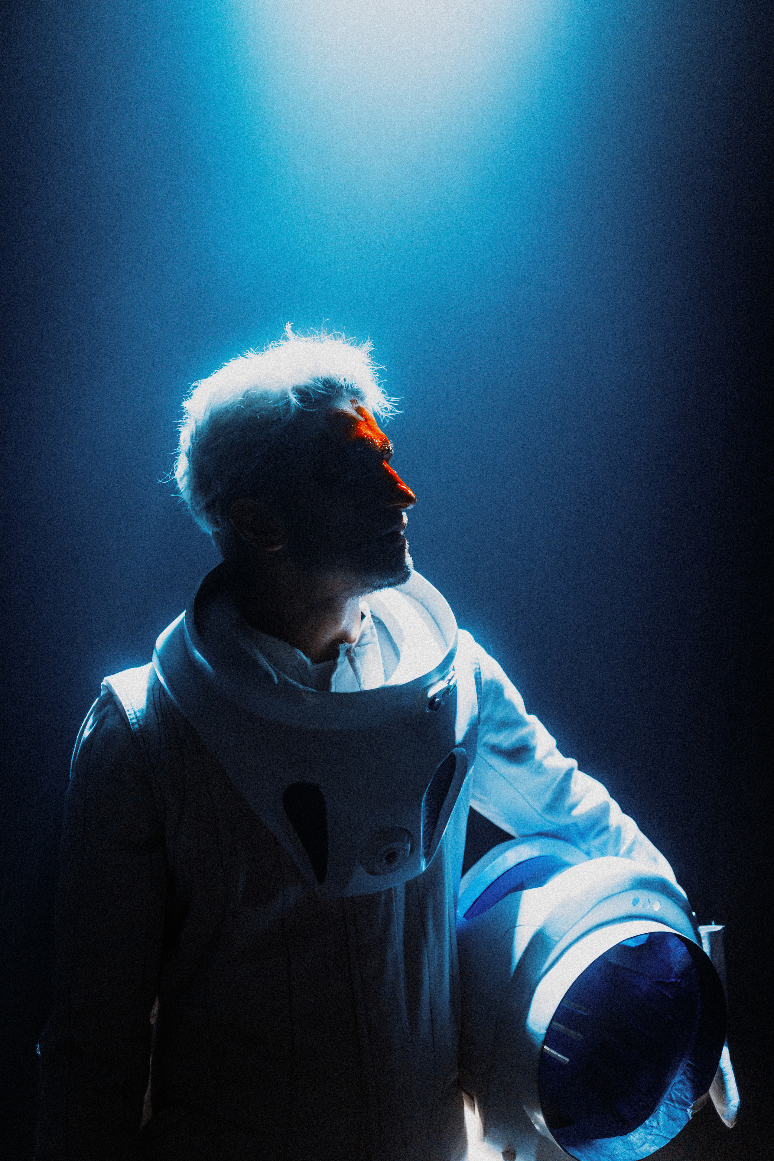 ПЕЛЕВИН РЕГЕНЕРАЦИЯ. Стрит-фотография, полная абсурда, идиотизма и красоты