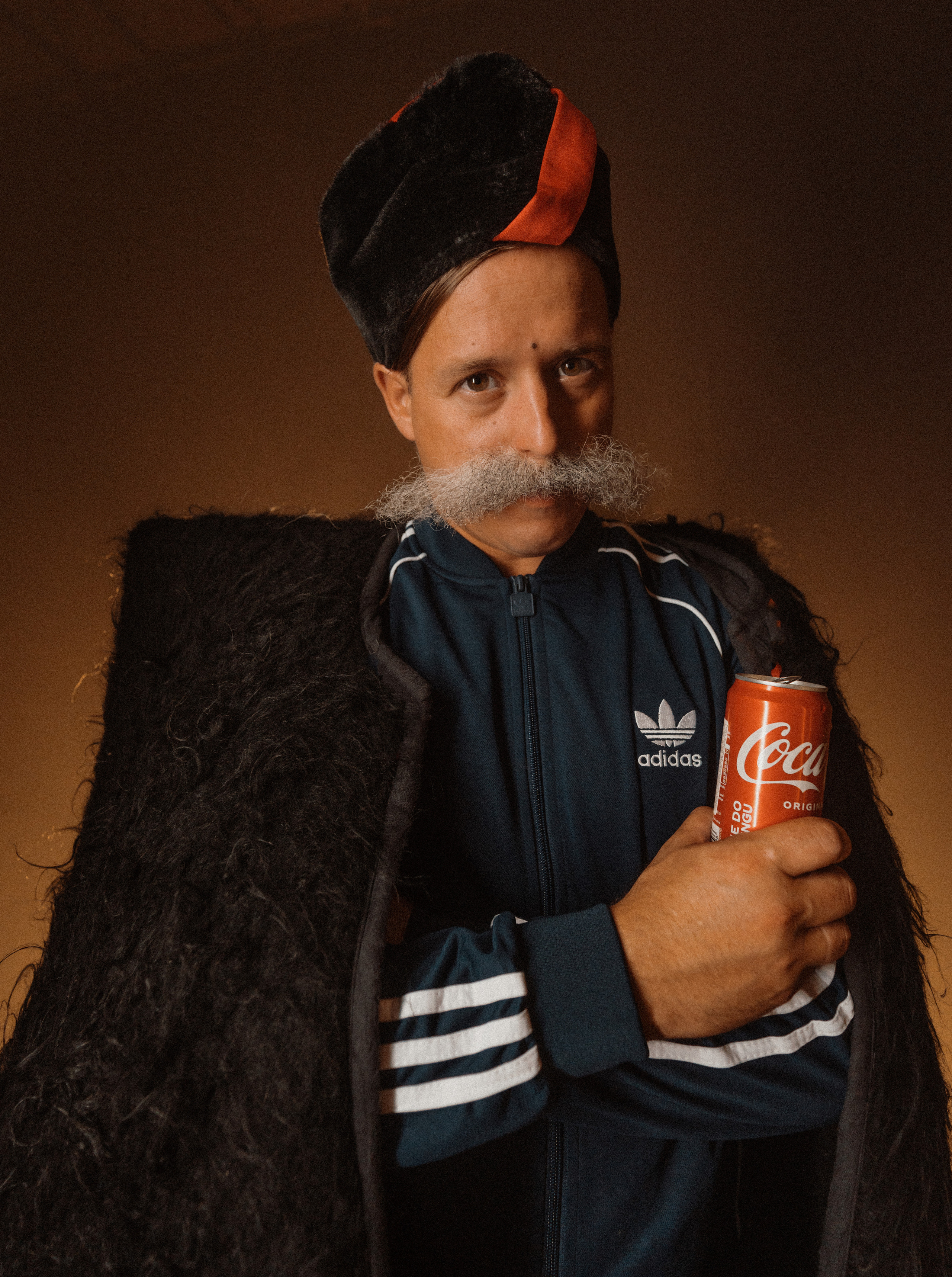 ПЕЛЕВИН РЕГЕНЕРАЦИЯ. Стрит-фотография, полная абсурда, идиотизма и красоты