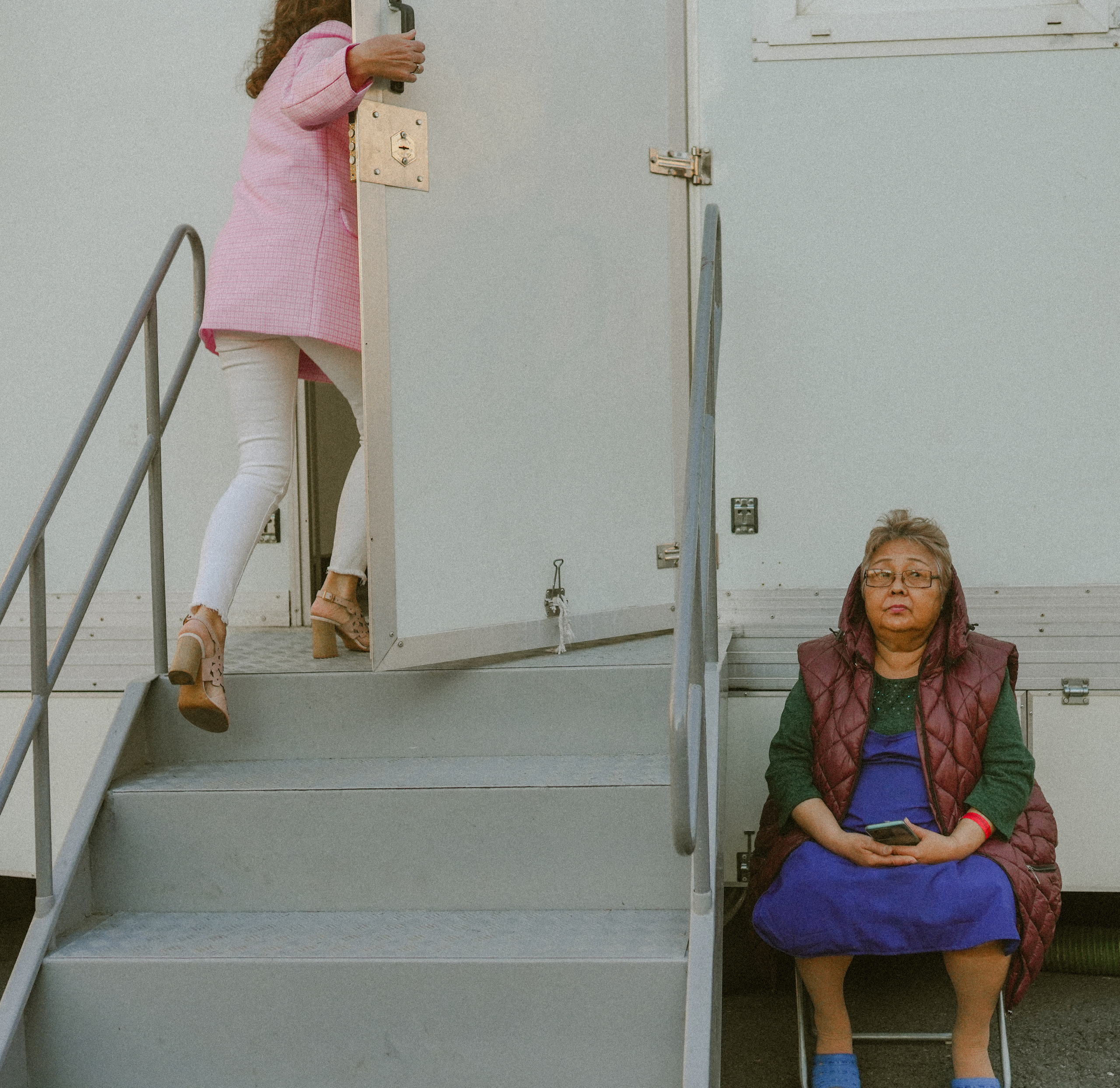 2023. Стрит-фотография, полная абсурда, идиотизма и красоты