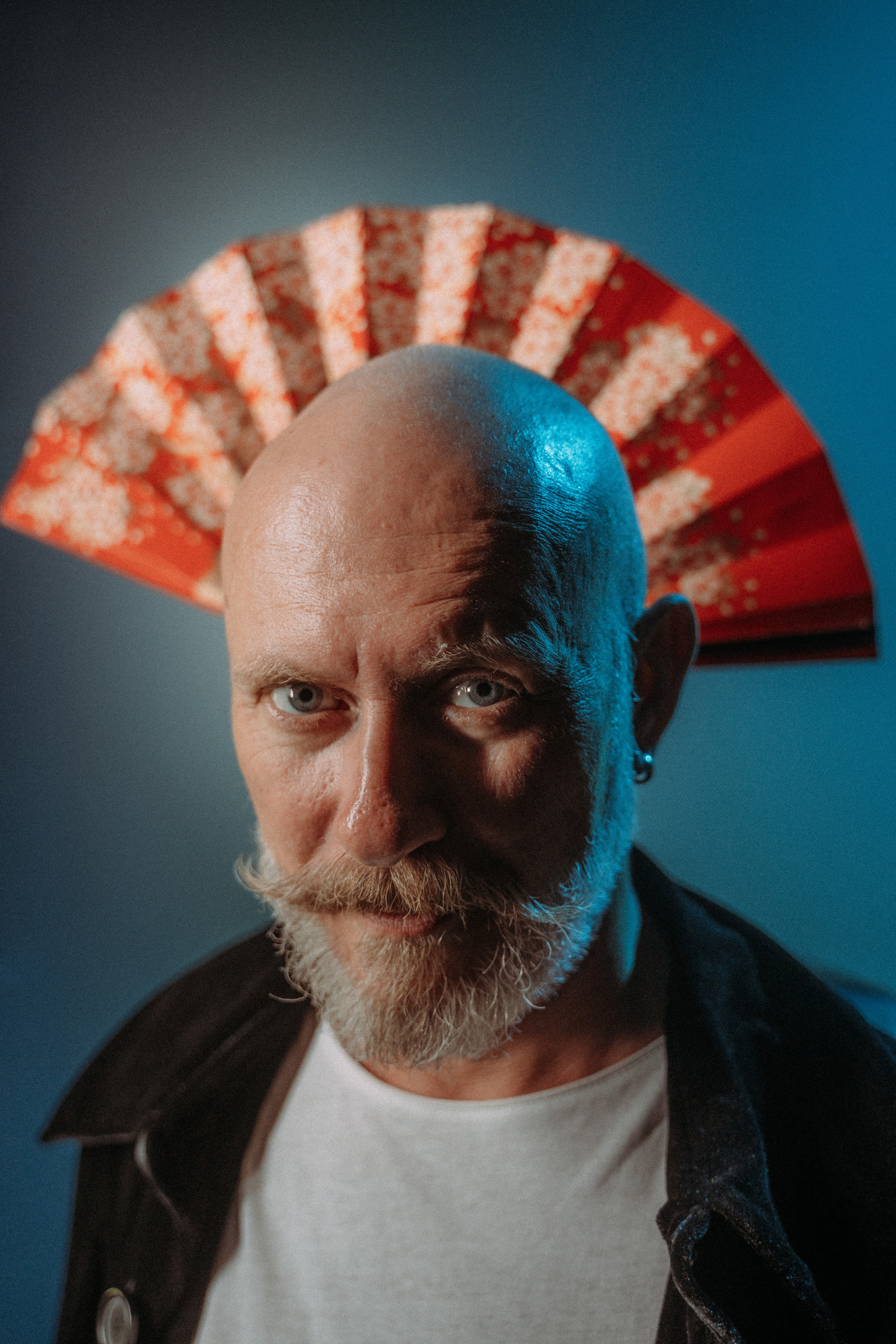 ПЕЛЕВИН РЕГЕНЕРАЦИЯ. Стрит-фотография, полная абсурда, идиотизма и красоты