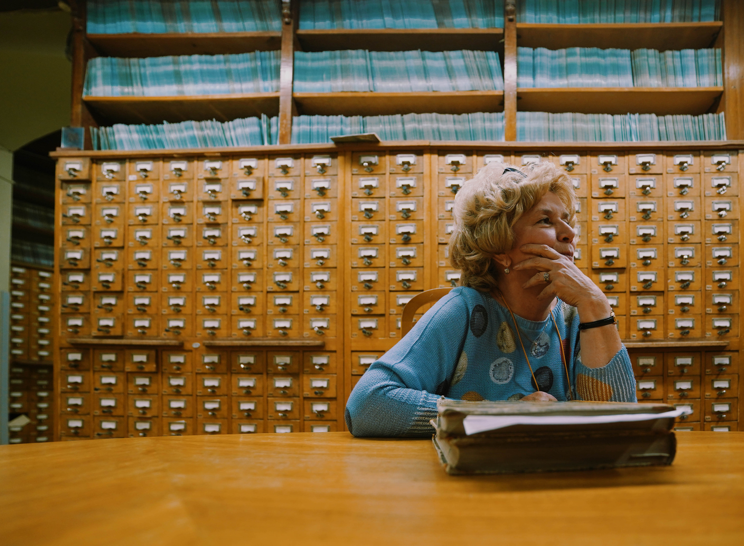 ЛИКИ НАУКИ. Стрит-фотография, полная абсурда, идиотизма и красоты