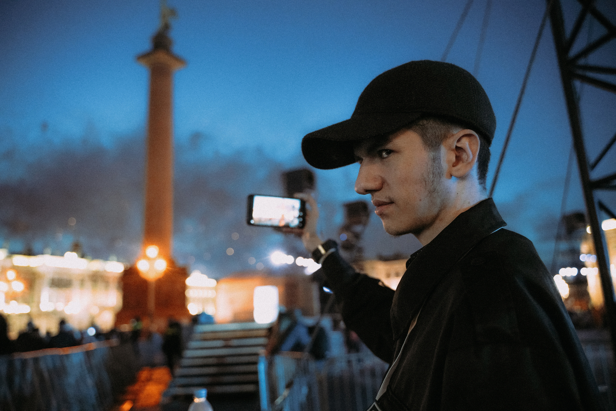 2023. Стрит-фотография, полная абсурда, идиотизма и красоты