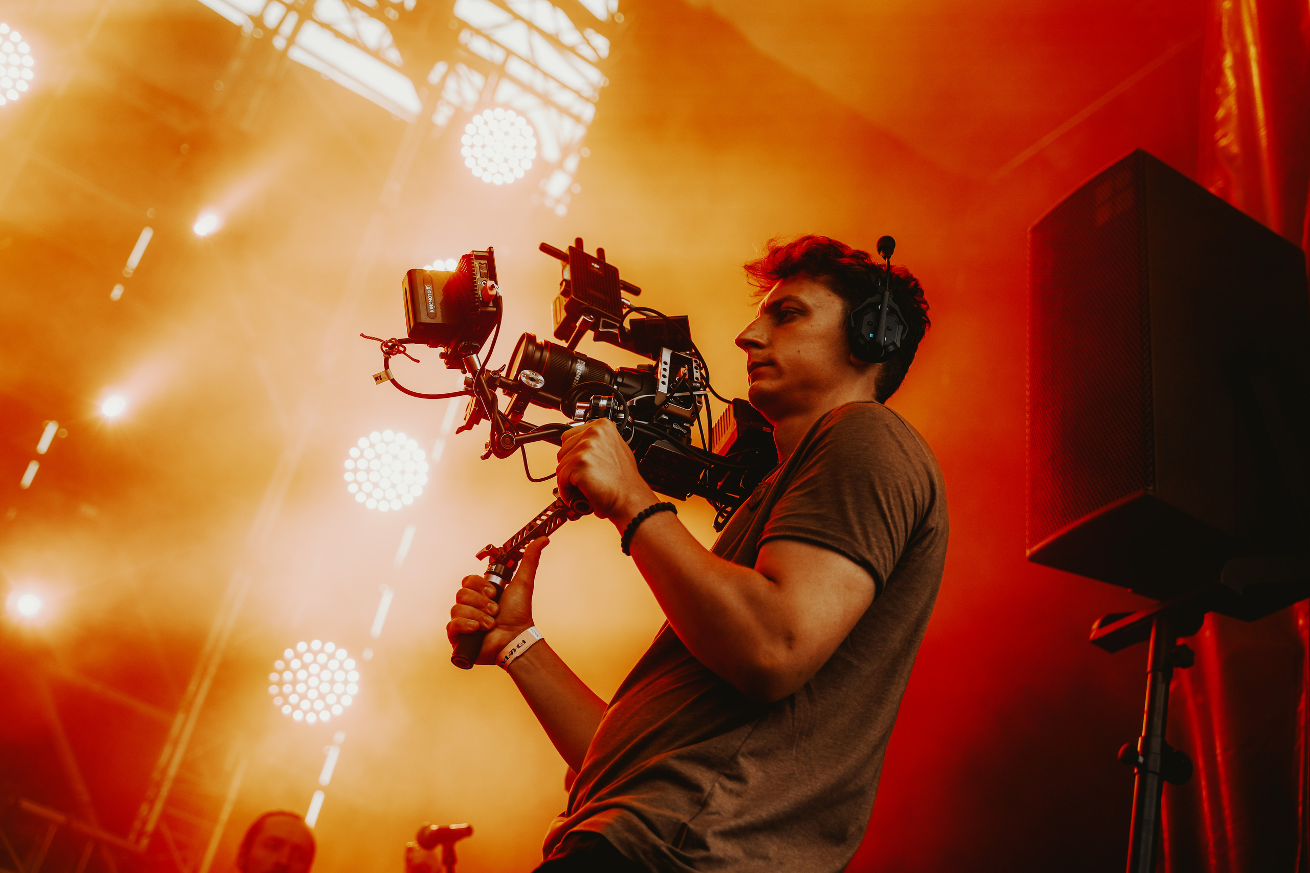 2023. Стрит-фотография, полная абсурда, идиотизма и красоты