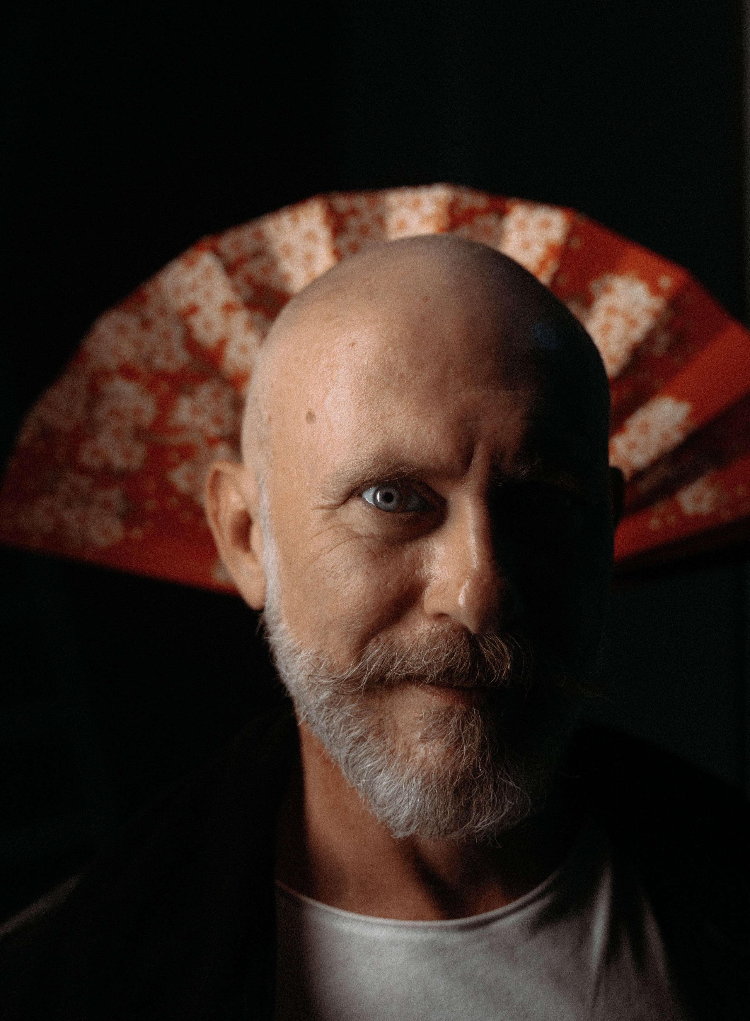 ПЕЛЕВИН РЕГЕНЕРАЦИЯ. Стрит-фотография, полная абсурда, идиотизма и красоты