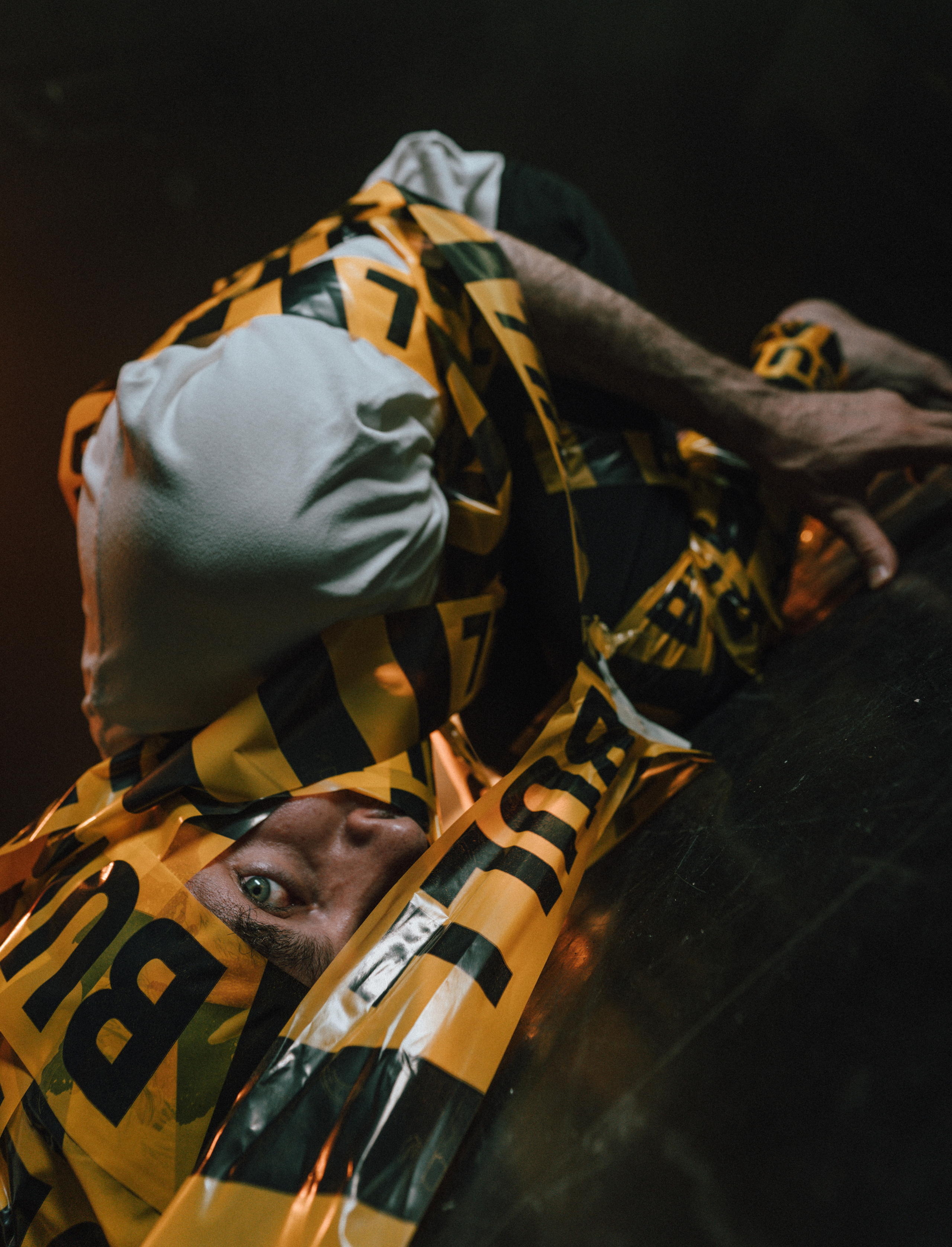 ПЕЛЕВИН РЕГЕНЕРАЦИЯ. Стрит-фотография, полная абсурда, идиотизма и красоты