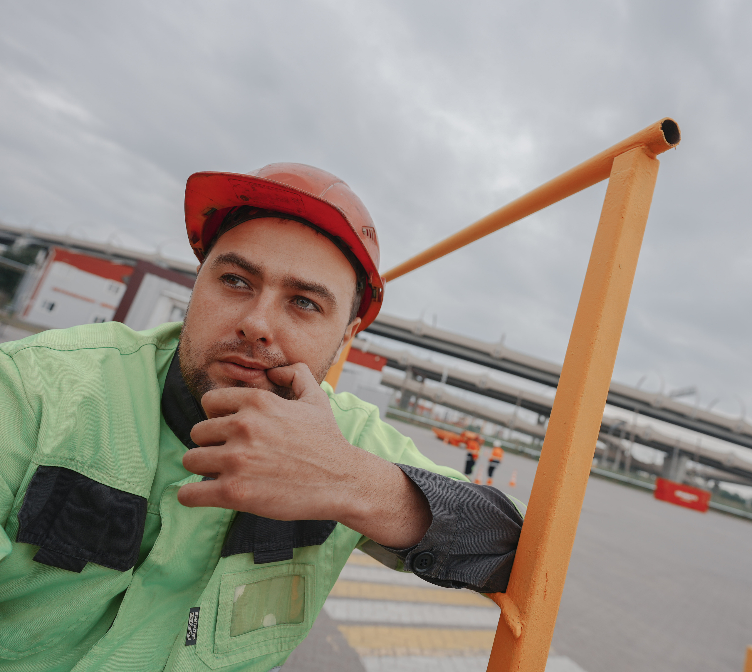 2023. Стрит-фотография, полная абсурда, идиотизма и красоты