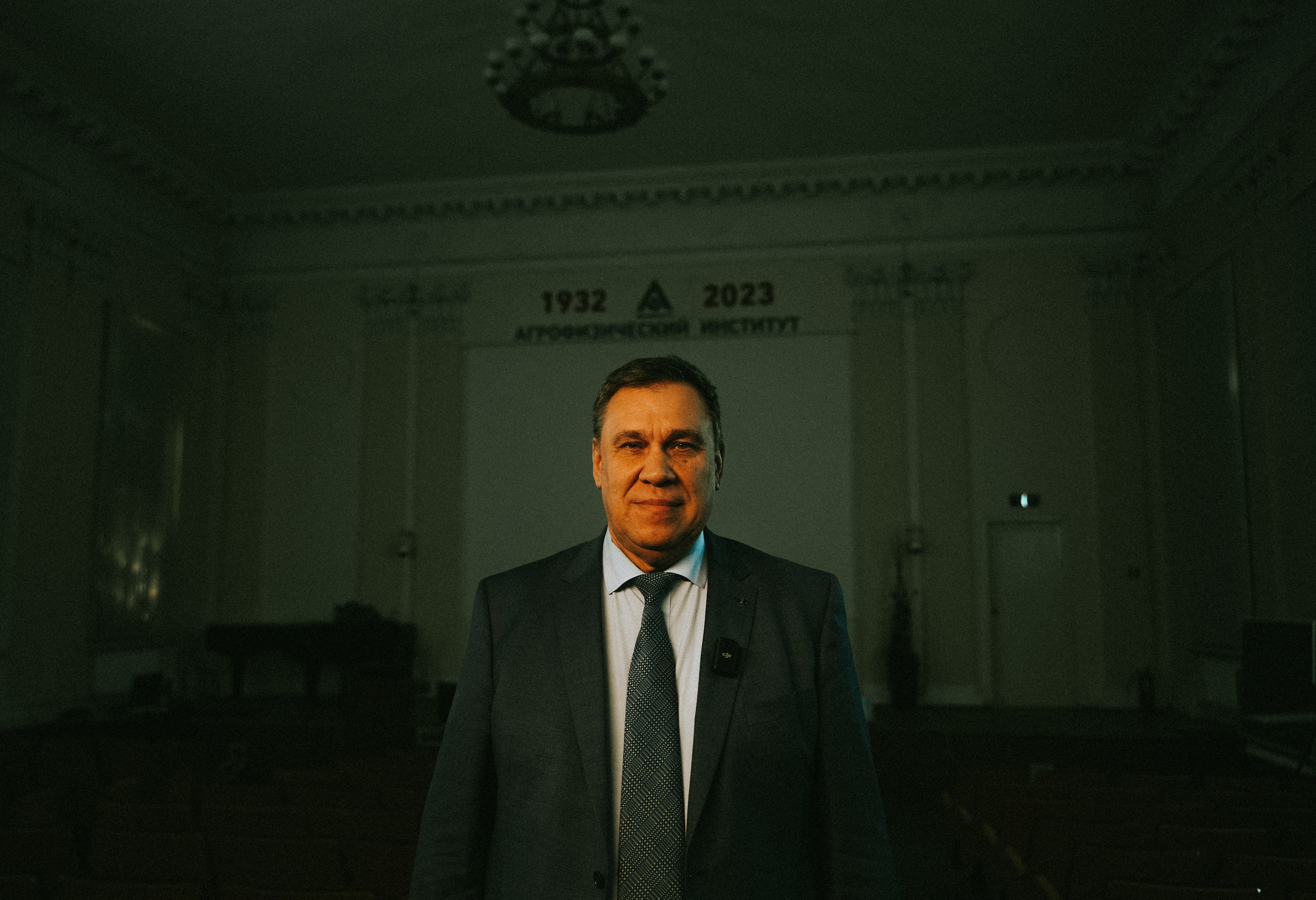 ЛИКИ НАУКИ. Стрит-фотография, полная абсурда, идиотизма и красоты