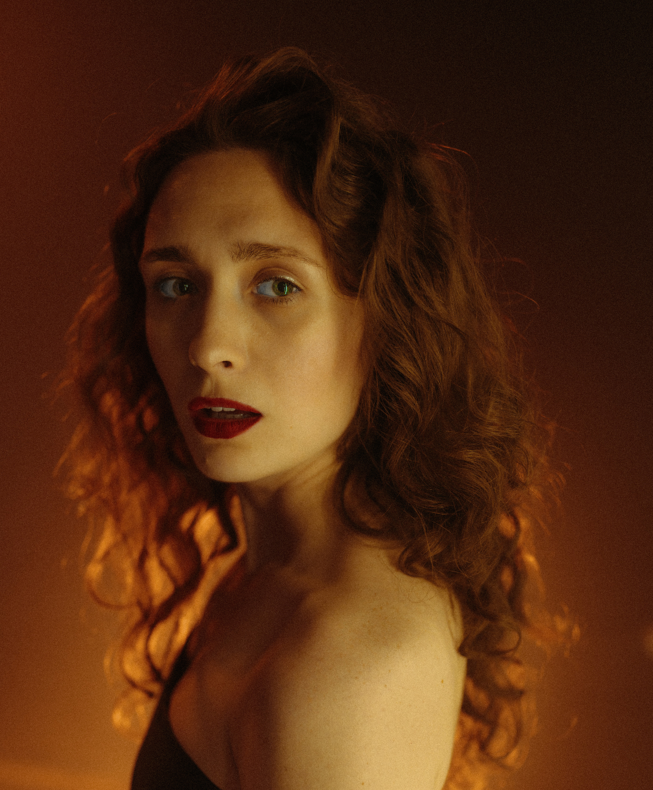 ПЕЛЕВИН РЕГЕНЕРАЦИЯ. Стрит-фотография, полная абсурда, идиотизма и красоты