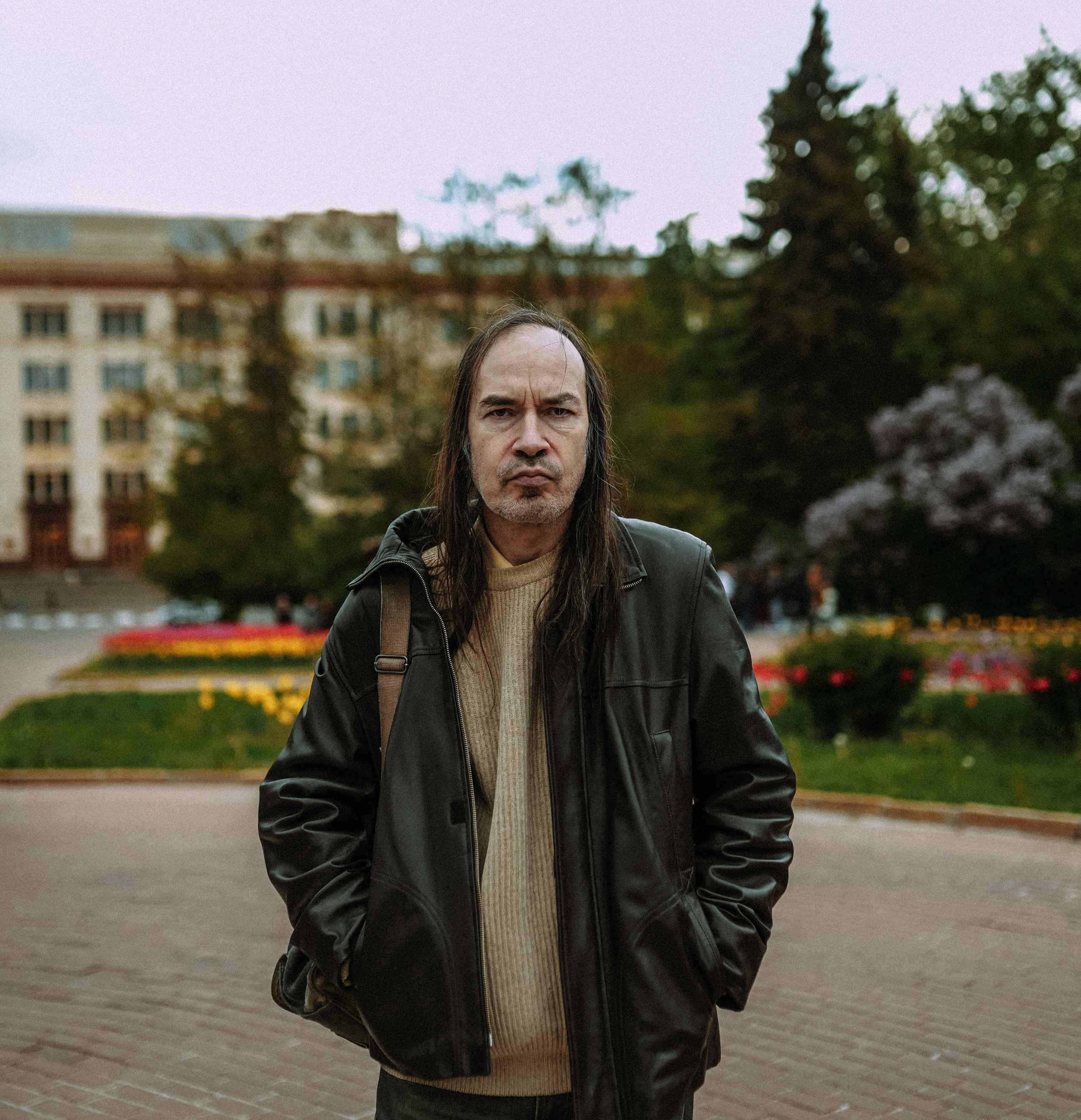 2023. Стрит-фотография, полная абсурда, идиотизма и красоты