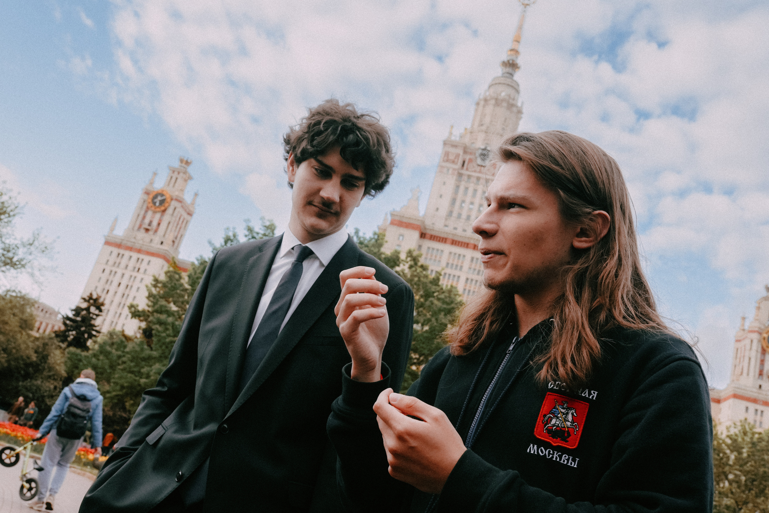 2023. Стрит-фотография, полная абсурда, идиотизма и красоты