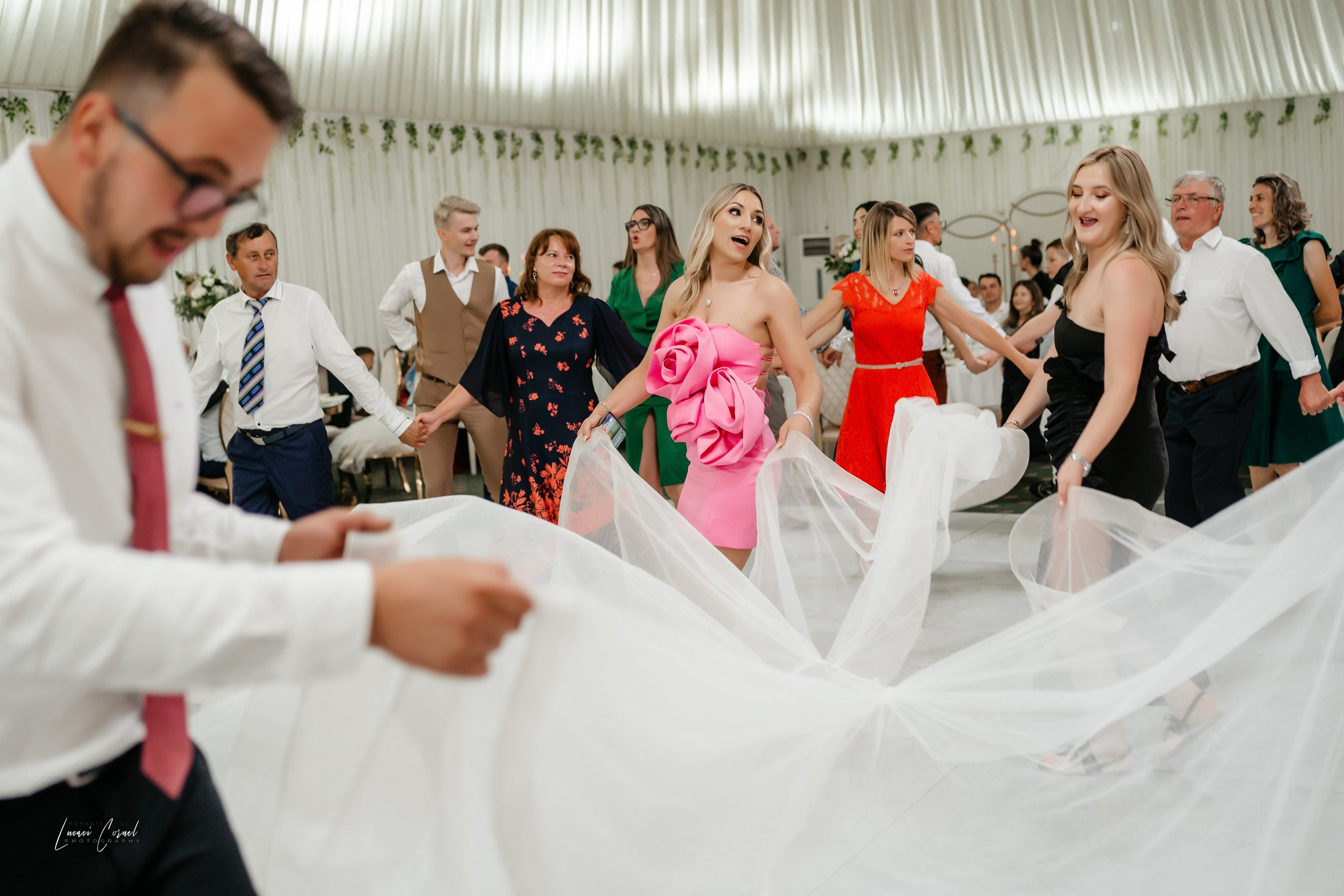 Luiza & Bogdan – Poveste vizuală. Fotograf de nuntă, corporate, botezuri, majorate și aniversări Roman, Lucaci Cornel