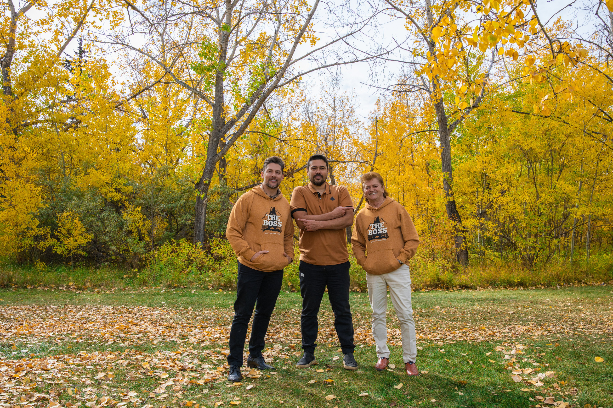Ariana’s Family. Carlos Lima Photography — Photographer in Calgary