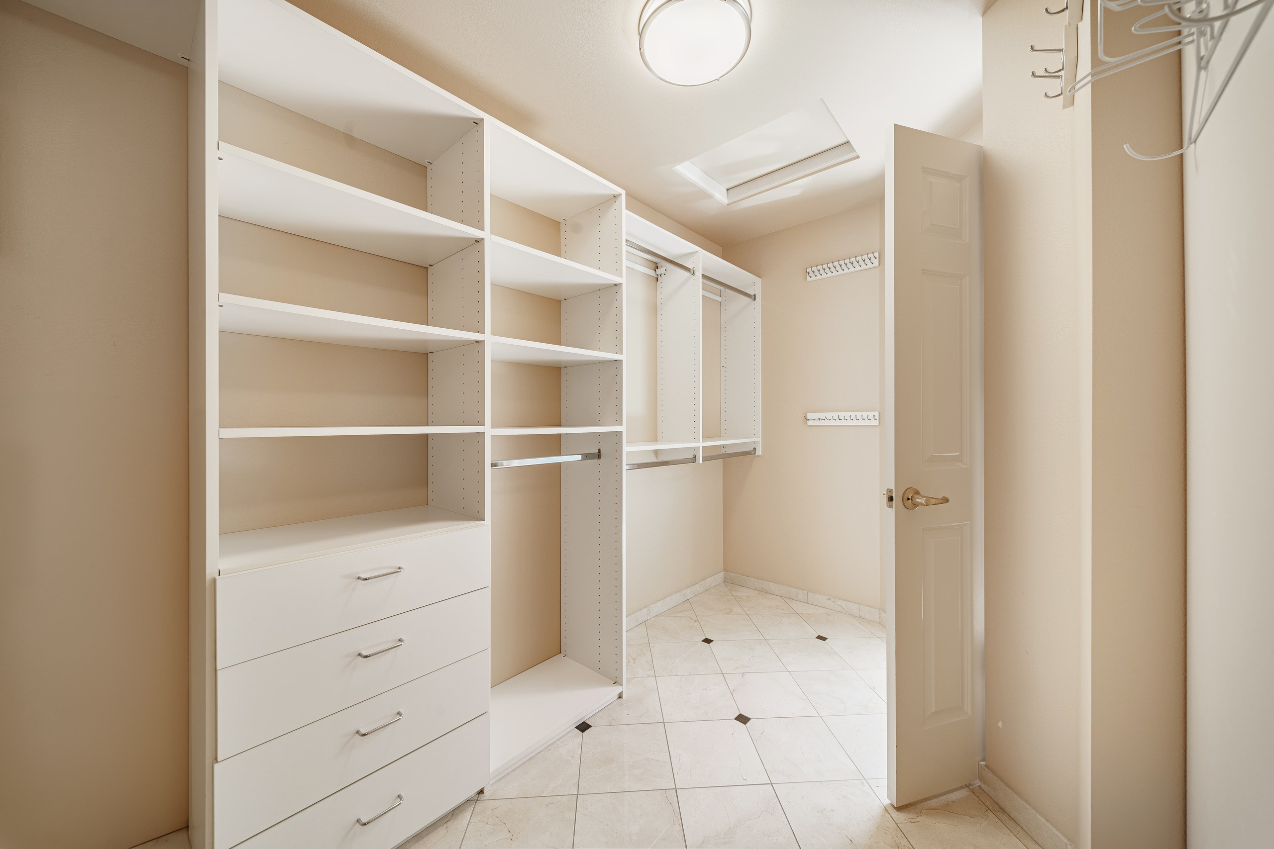 Real Estate photography. Washington state. EVAN ARISTOV WEDDING PHOTOGRAPHY — Seattle Wedding Photographer