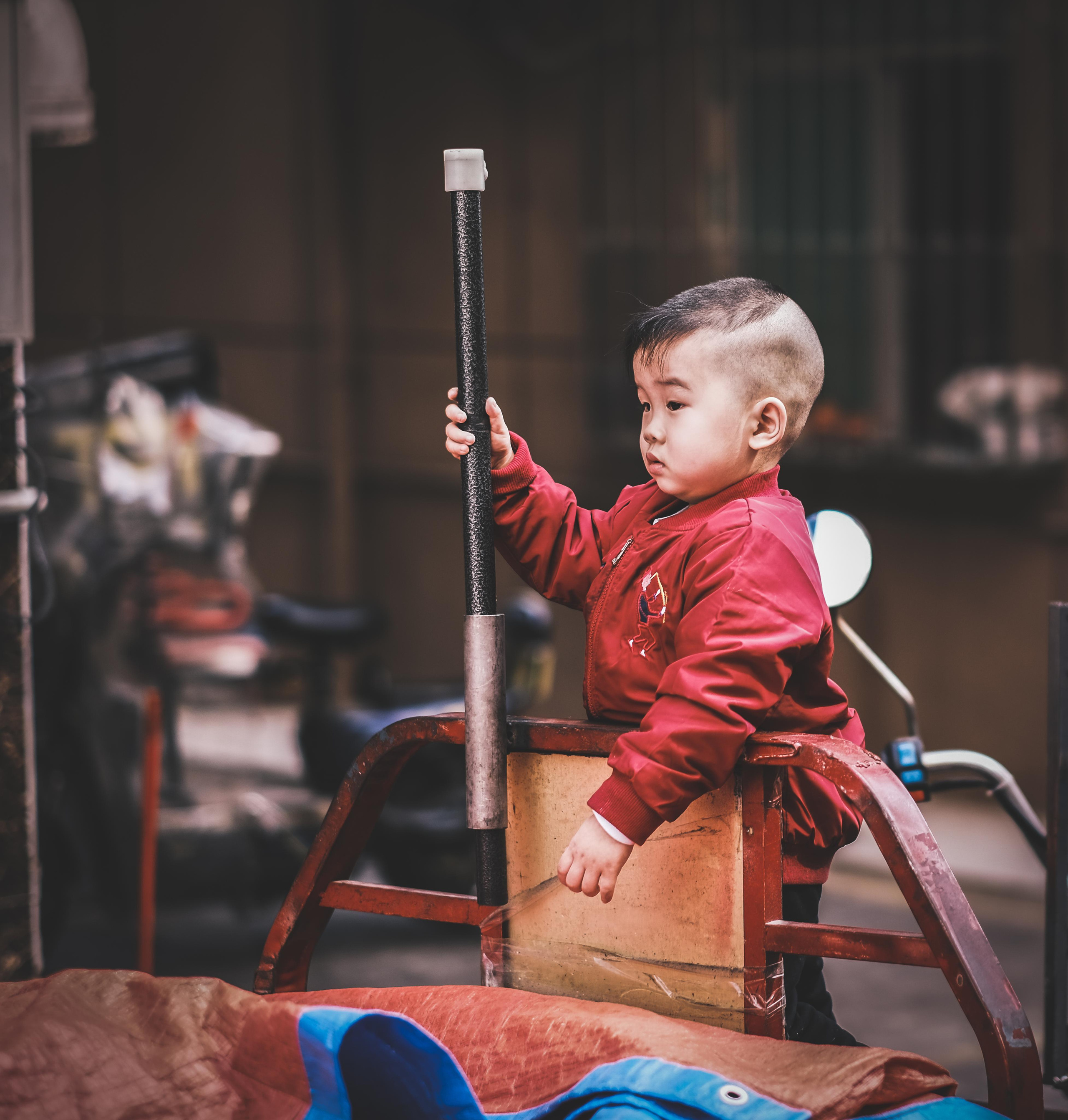 Kid | Street photography in Shenzhen | China