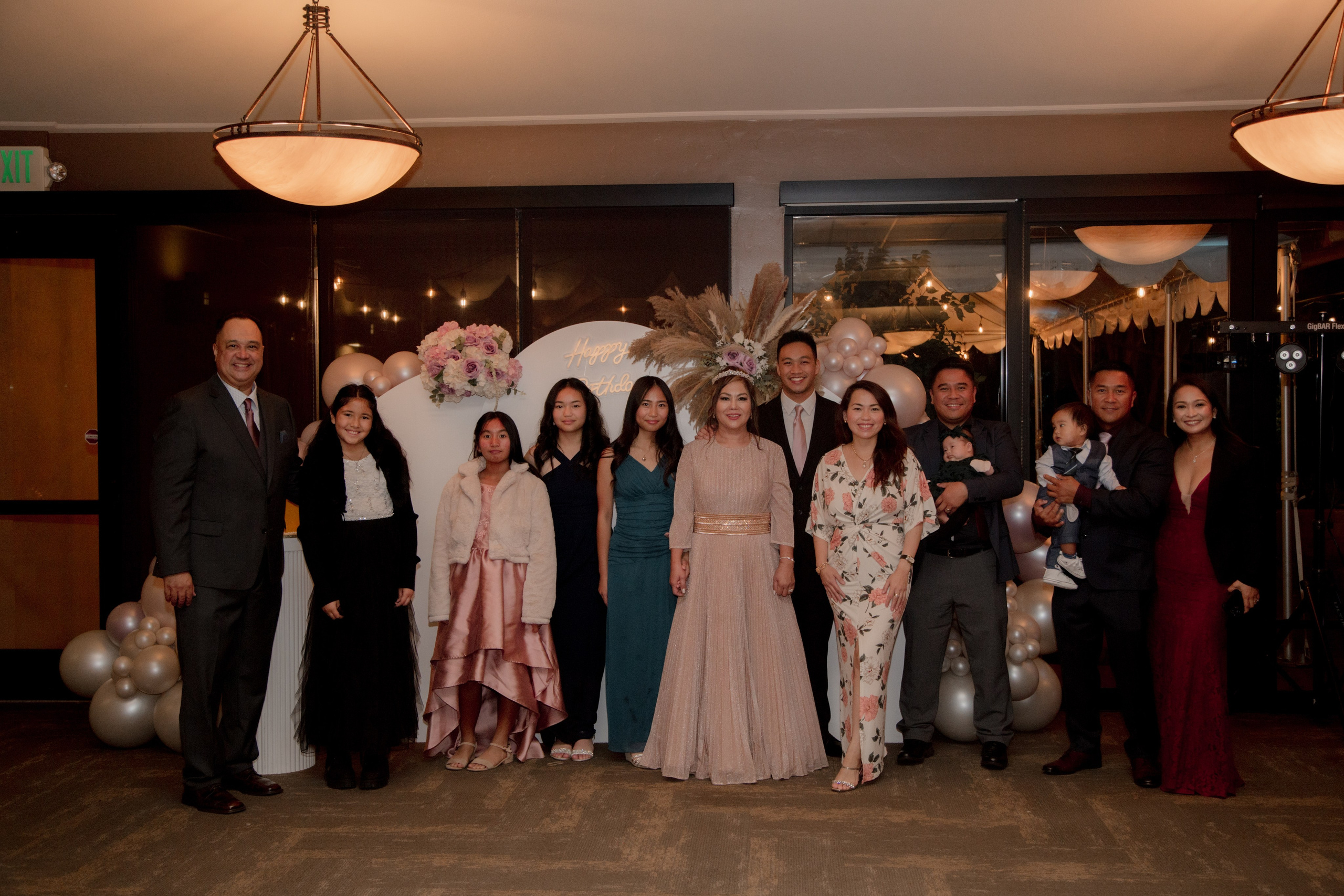 Events and big family photos. Family and children’s lifestyle photographer Elena Tumanova