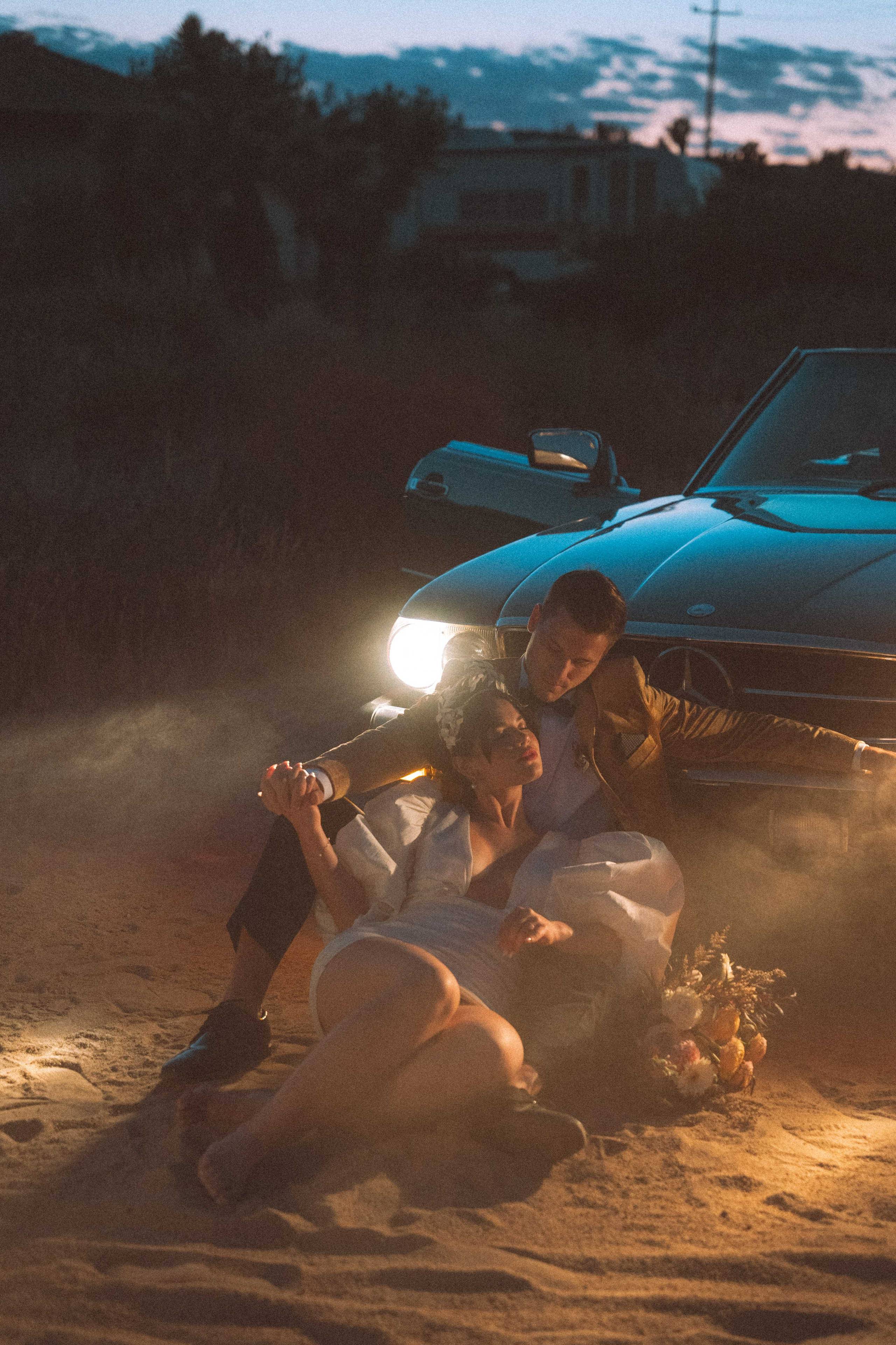 Joshua Tree wedding. Joshua tree elopement. Wedding for 2. Wedding photographer Joshua Tree. Elopement photographer in Joshua Tree. Couples photographer in Joshua Tree. Elopement in Joshua Tree