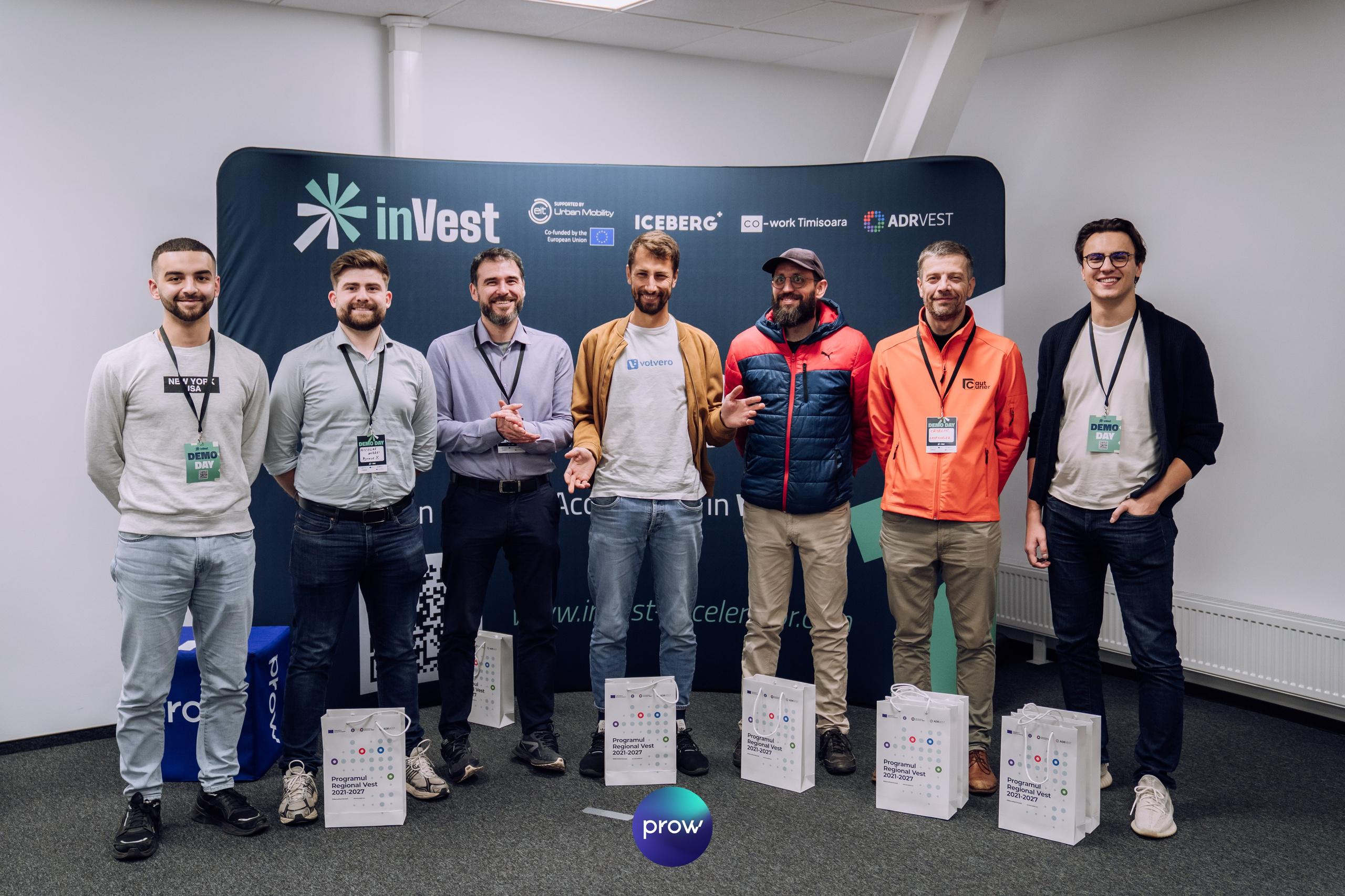 InVest DemoDay @ Cowork. Cozac Cristian Photographer