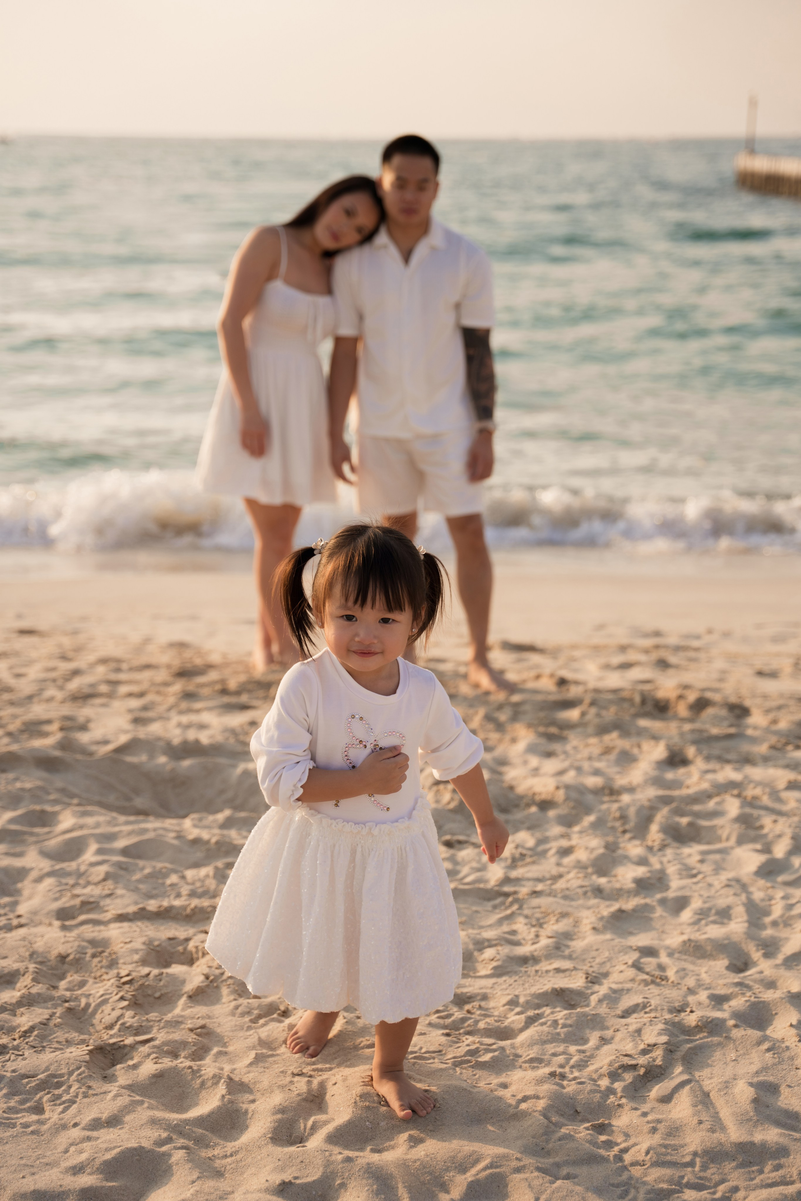 Sea breeze and giggles. Angela Iakovleva — Family Photographer in Dubai