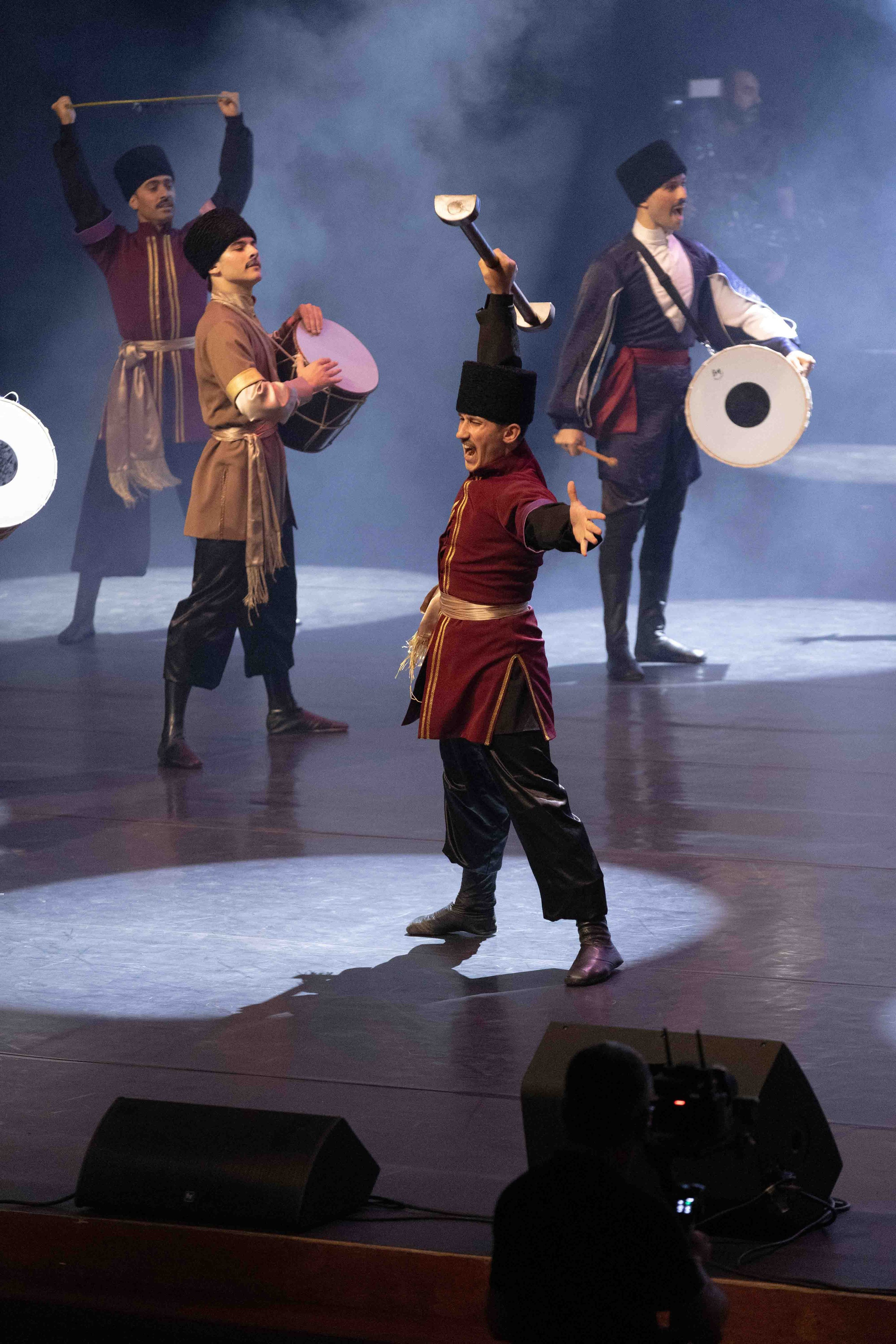 STATE DANCE ENSEMBLE. Wedding&Event photographer Ismail Rzayev in Baku