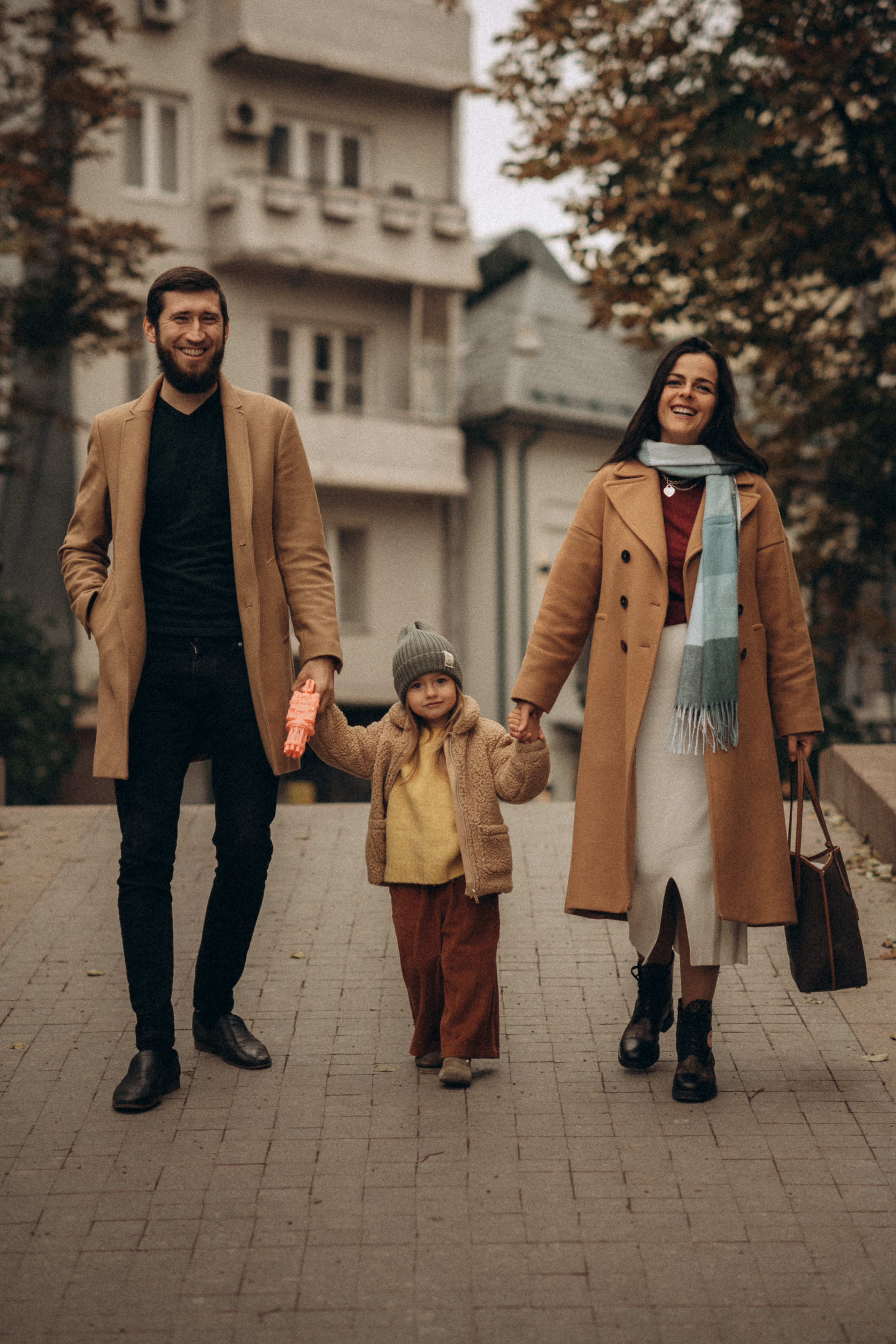 Family walk. Wedding & Family photographer in County Donegal and Dublin, Ireland