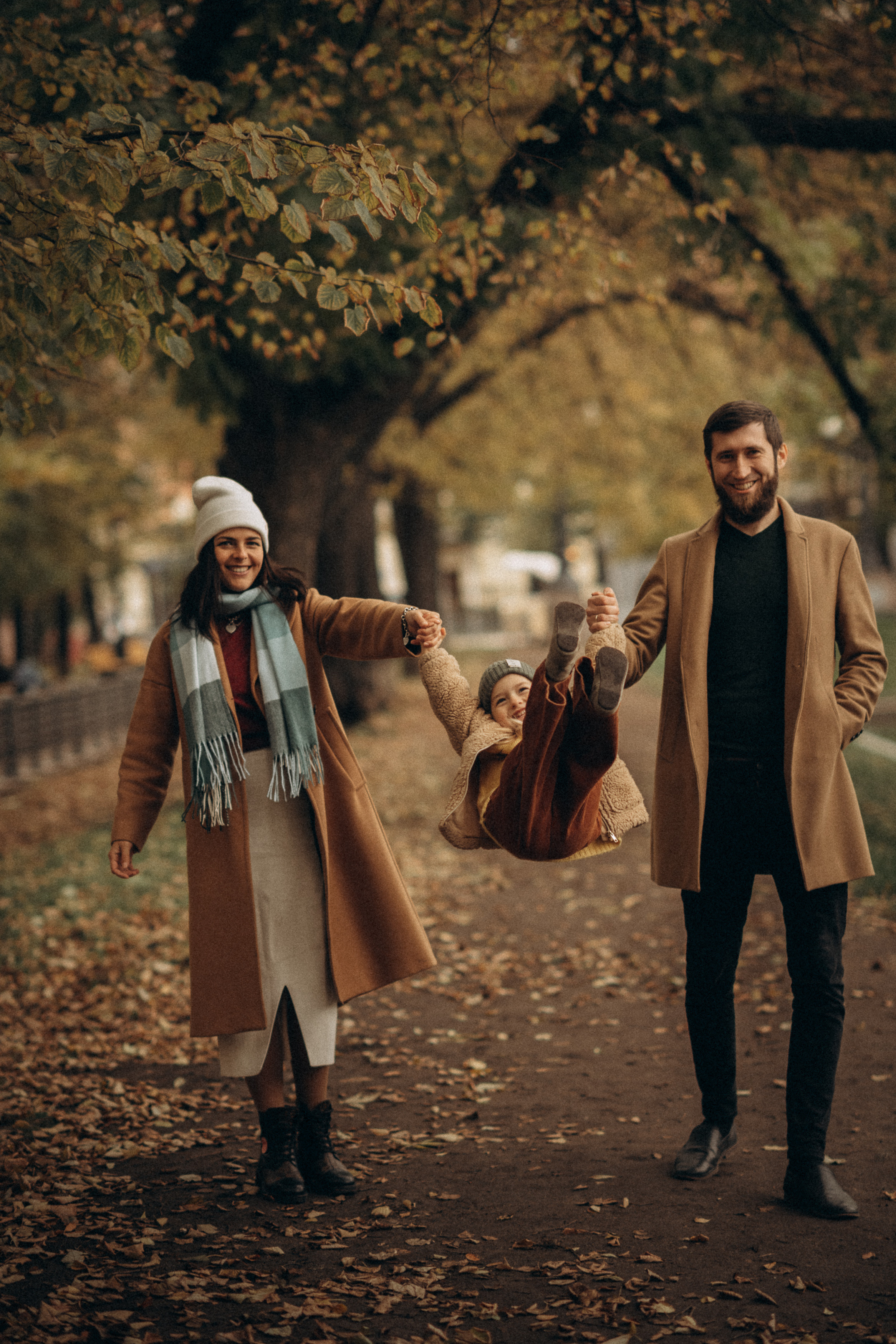 Family walk. Wedding & Family photographer in County Donegal and Dublin, Ireland