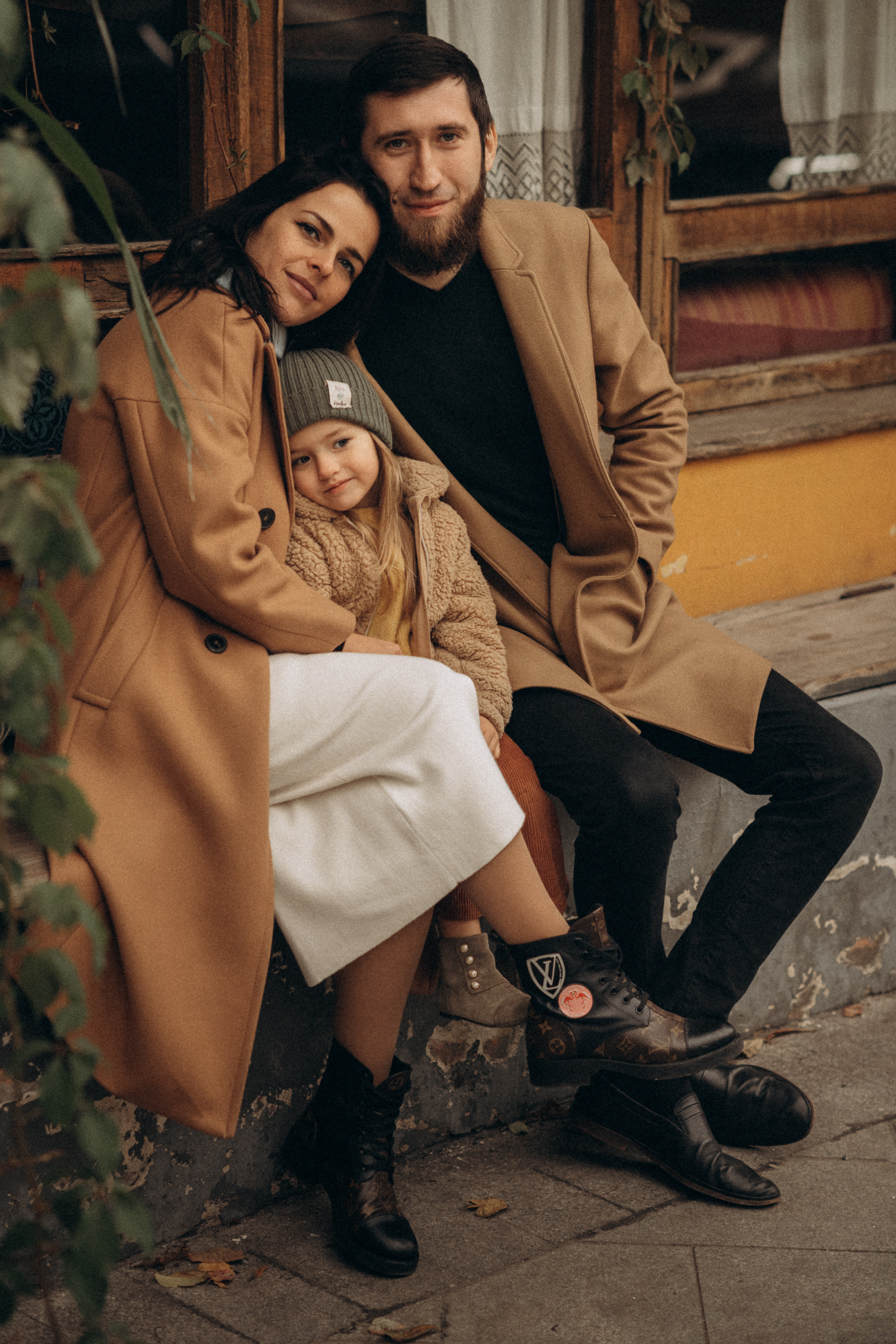 Family walk. Wedding & Family photographer in County Donegal and Dublin, Ireland