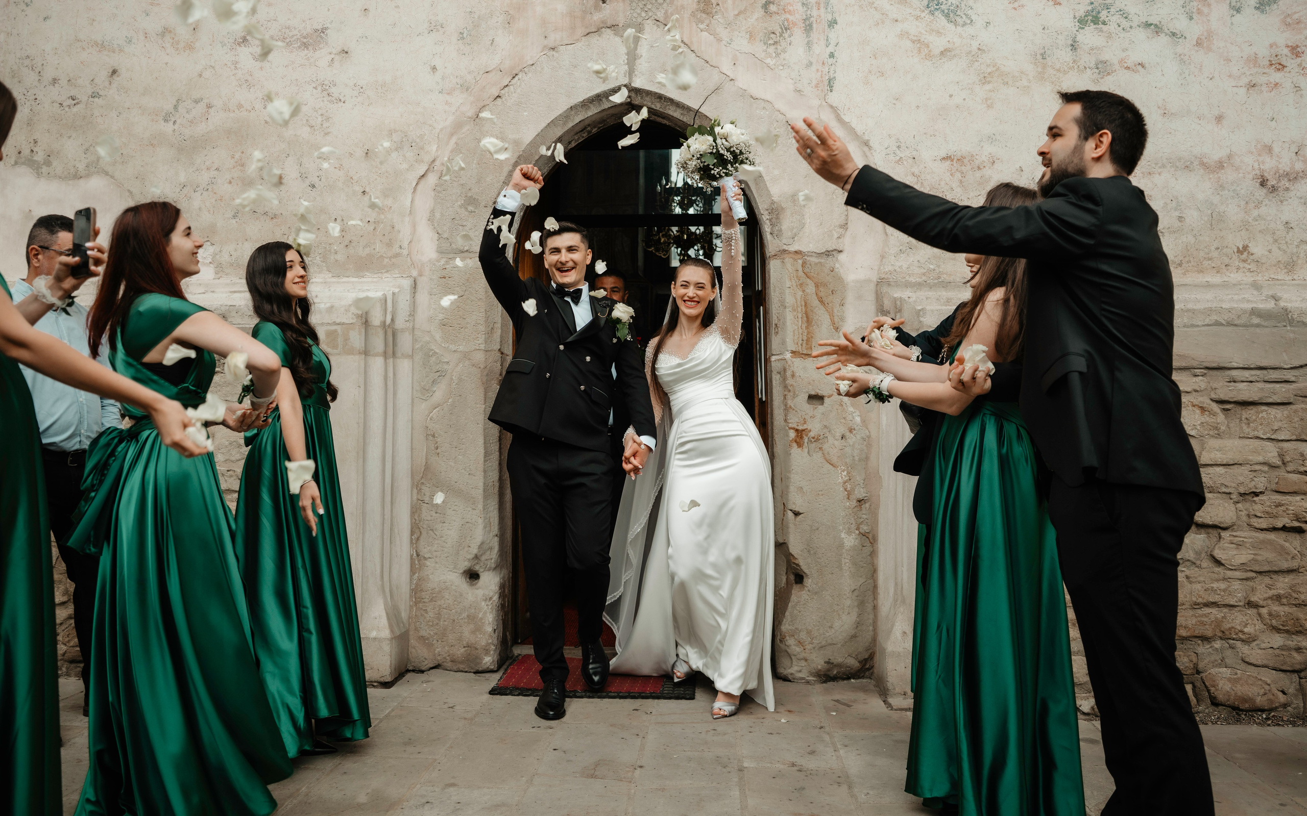 🤎 Alexandra & Marius - Wedding Day Preview. Wedding & Family Photographer