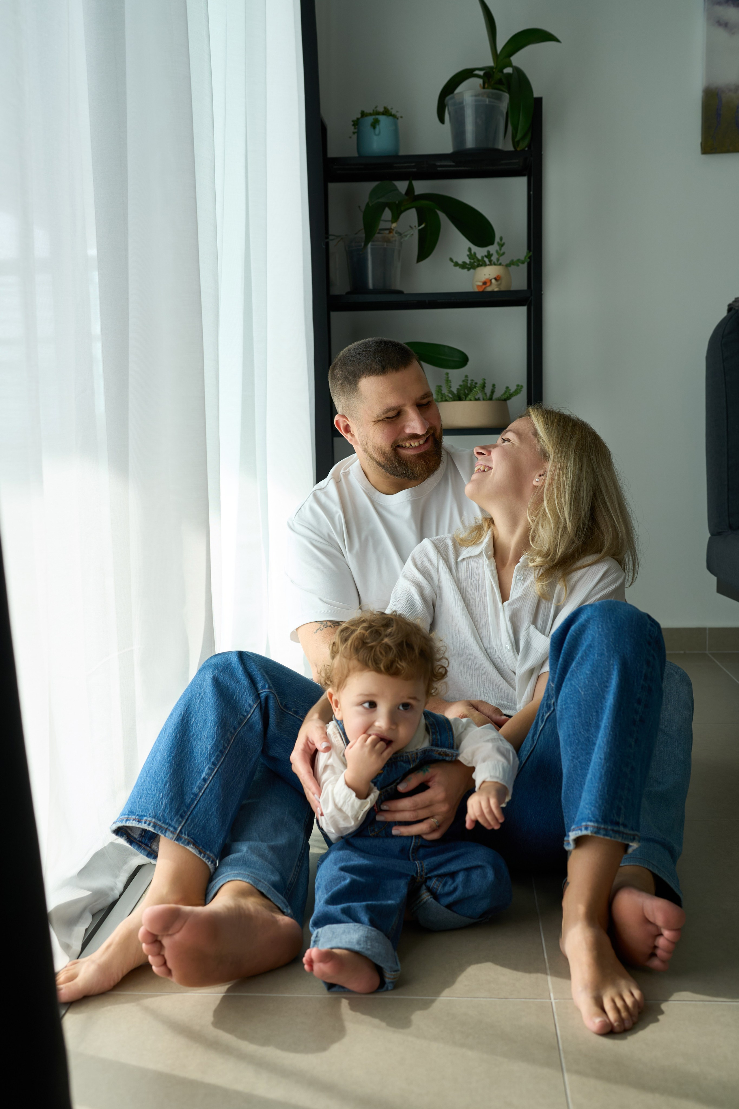 Gilad is 1 year old. צלם אלכס ברט בישראל