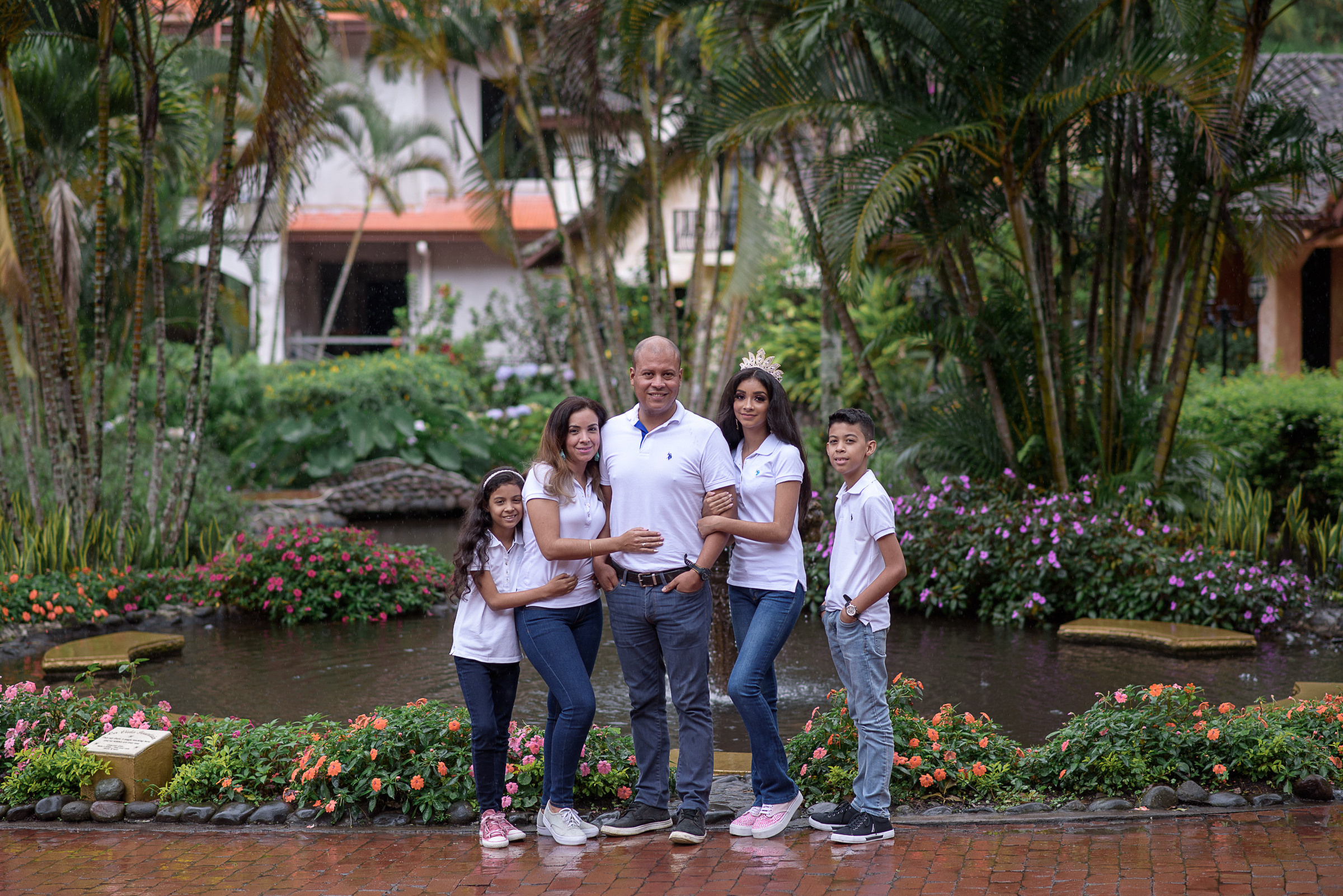 Sesión en Valle Escondido. Fotógrafo familiar, retratos. Panamá, Chiriqui. Ruslán Rusakóv