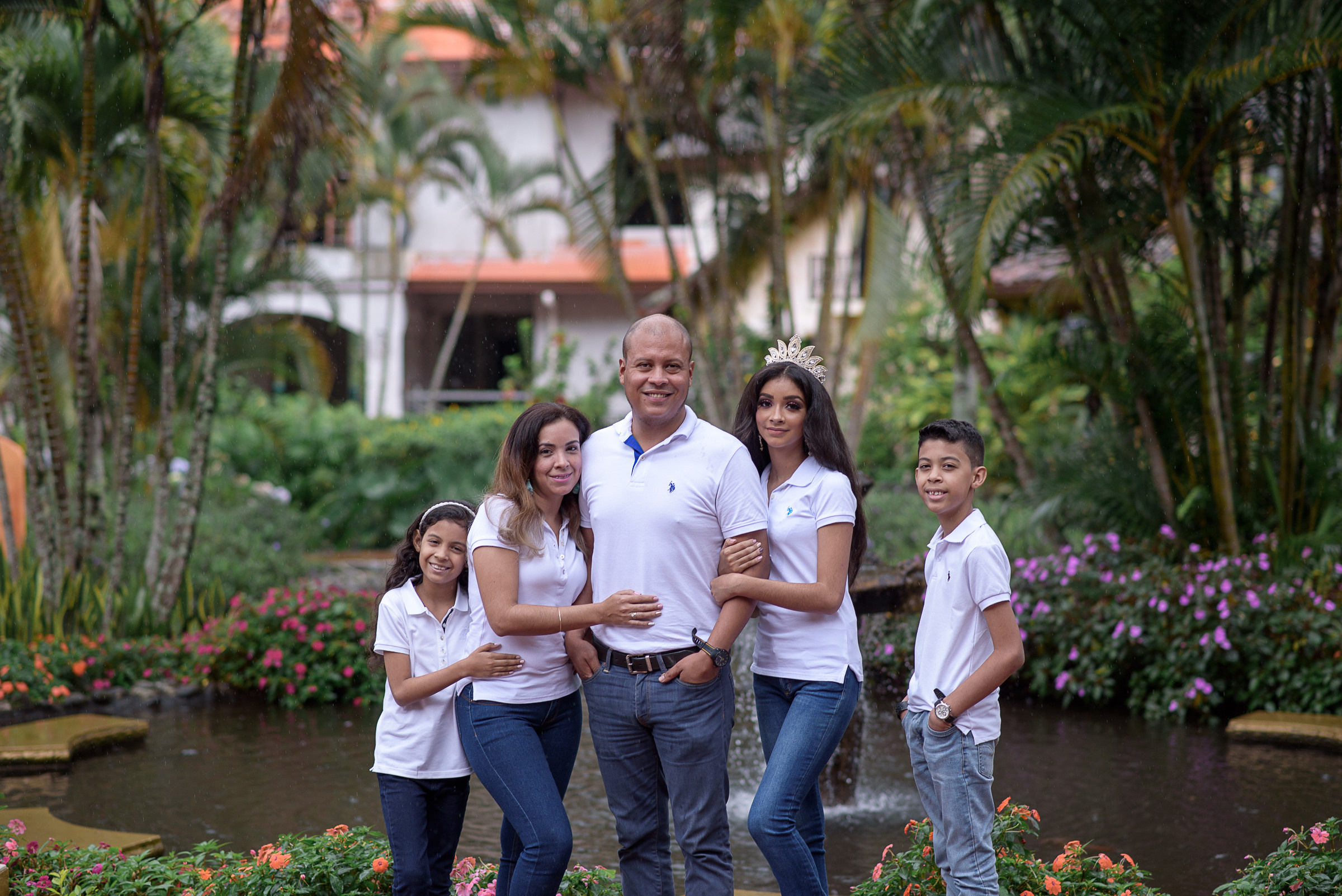 Sesión en Valle Escondido. Fotógrafo familiar, retratos. Panamá, Chiriqui. Ruslán Rusakóv
