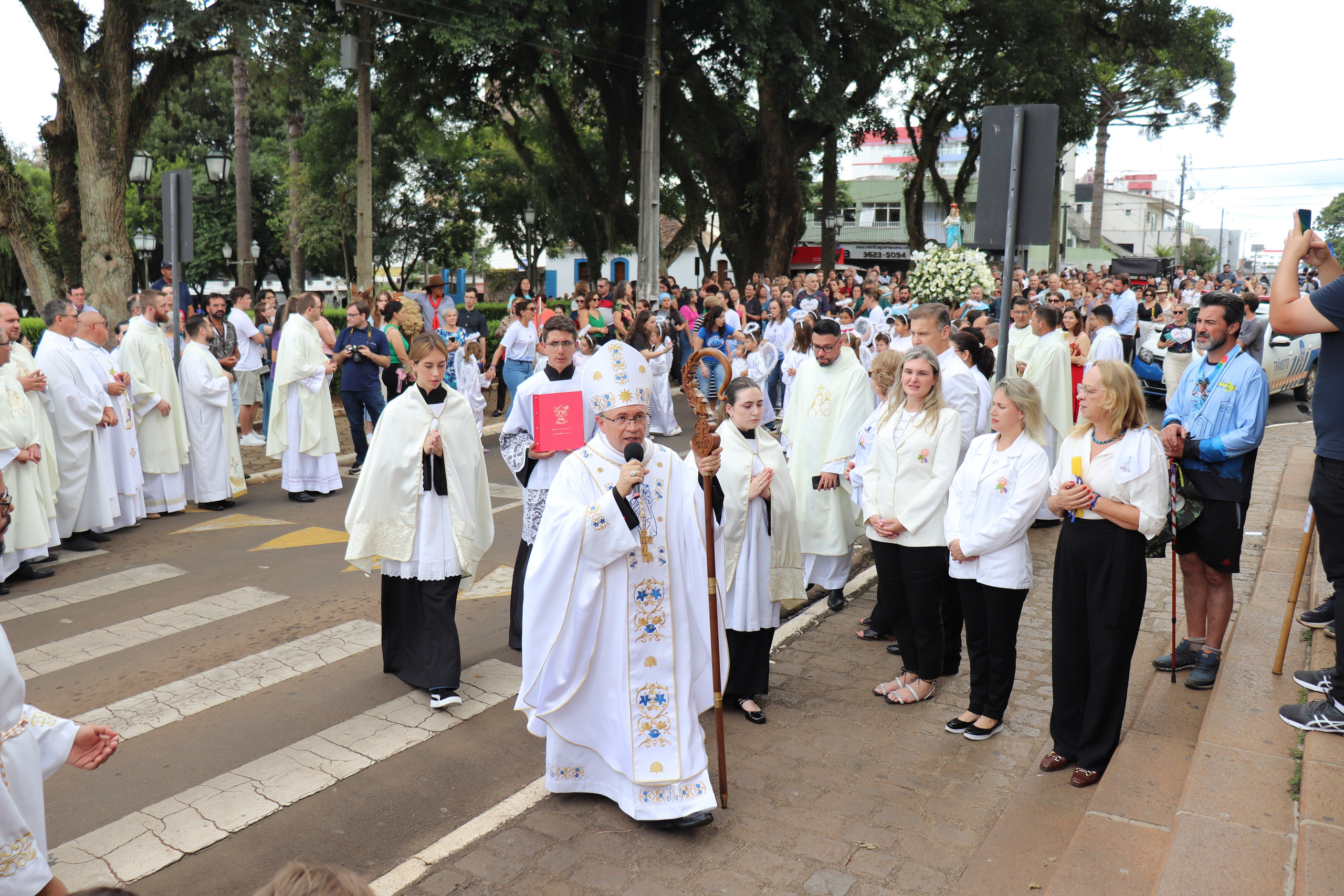 Peregrinação Nossa Senhora de Belém. Handa Produções