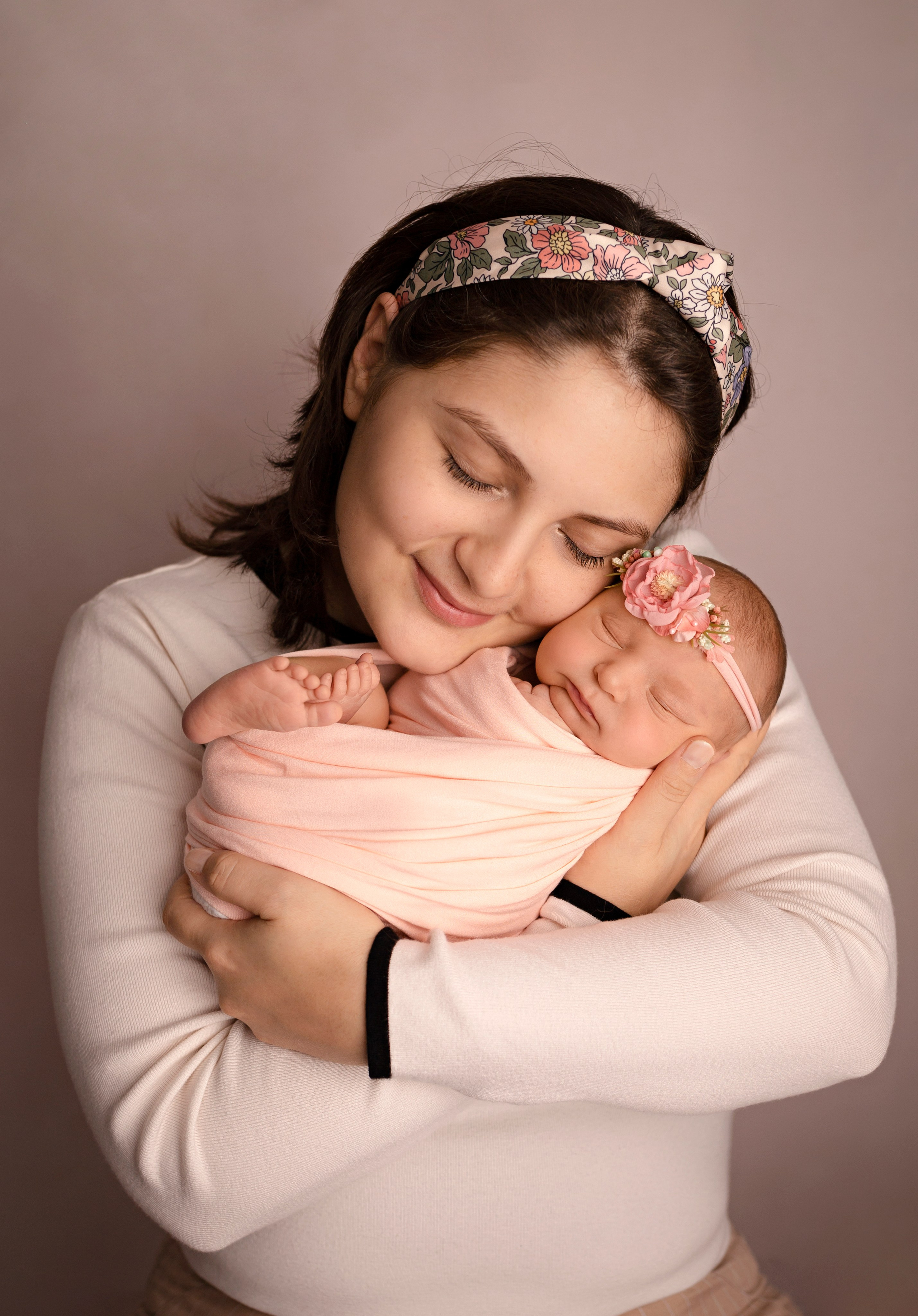 Neugeborene. Neugeborenen, Kinder, Familie Fotografin Oberhausen NRW Marina Lykov