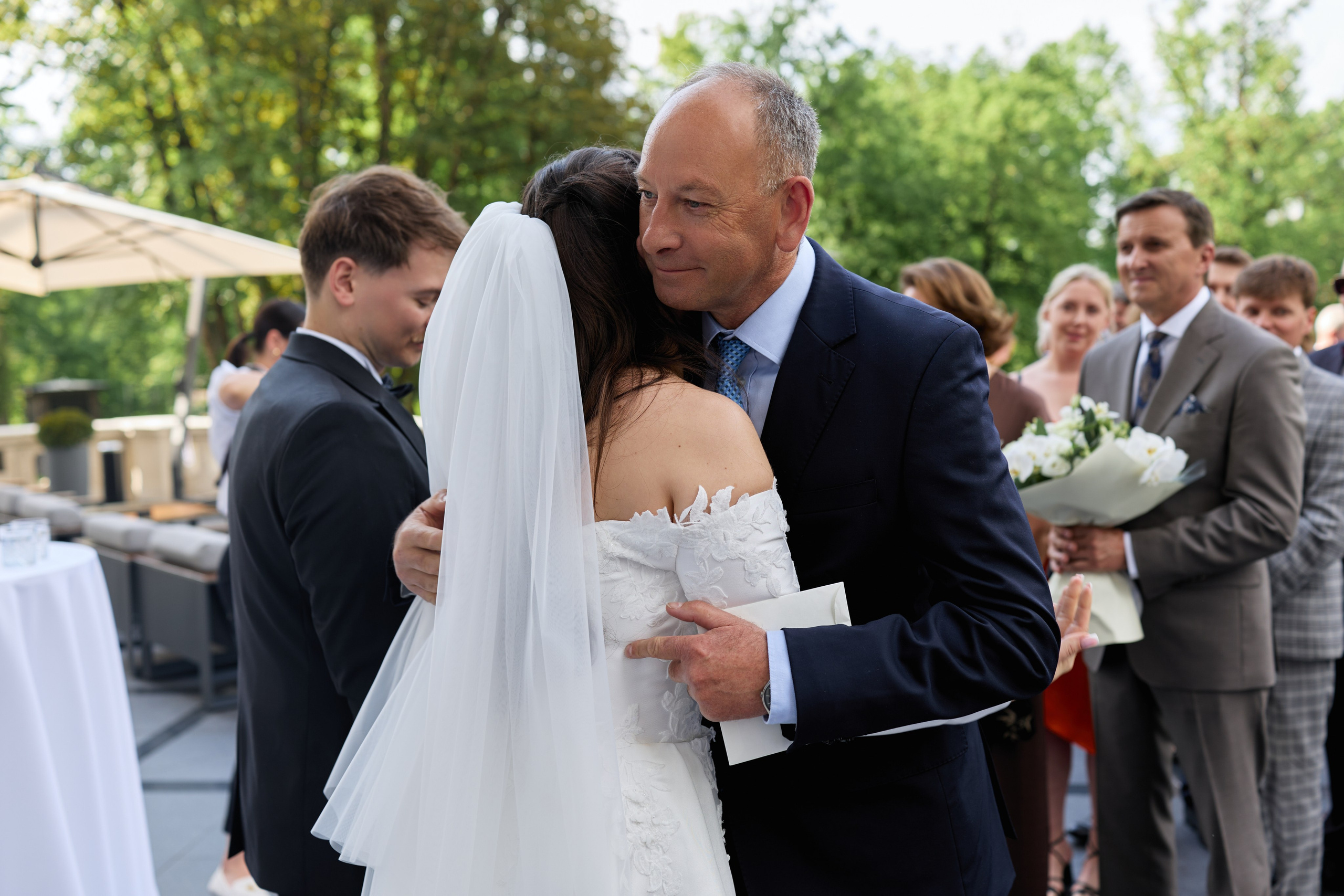Wiktoria & Kacper. Pałac Goetz. Fotograf ślubny i rodzinny w Krakowie Yana Klymova
