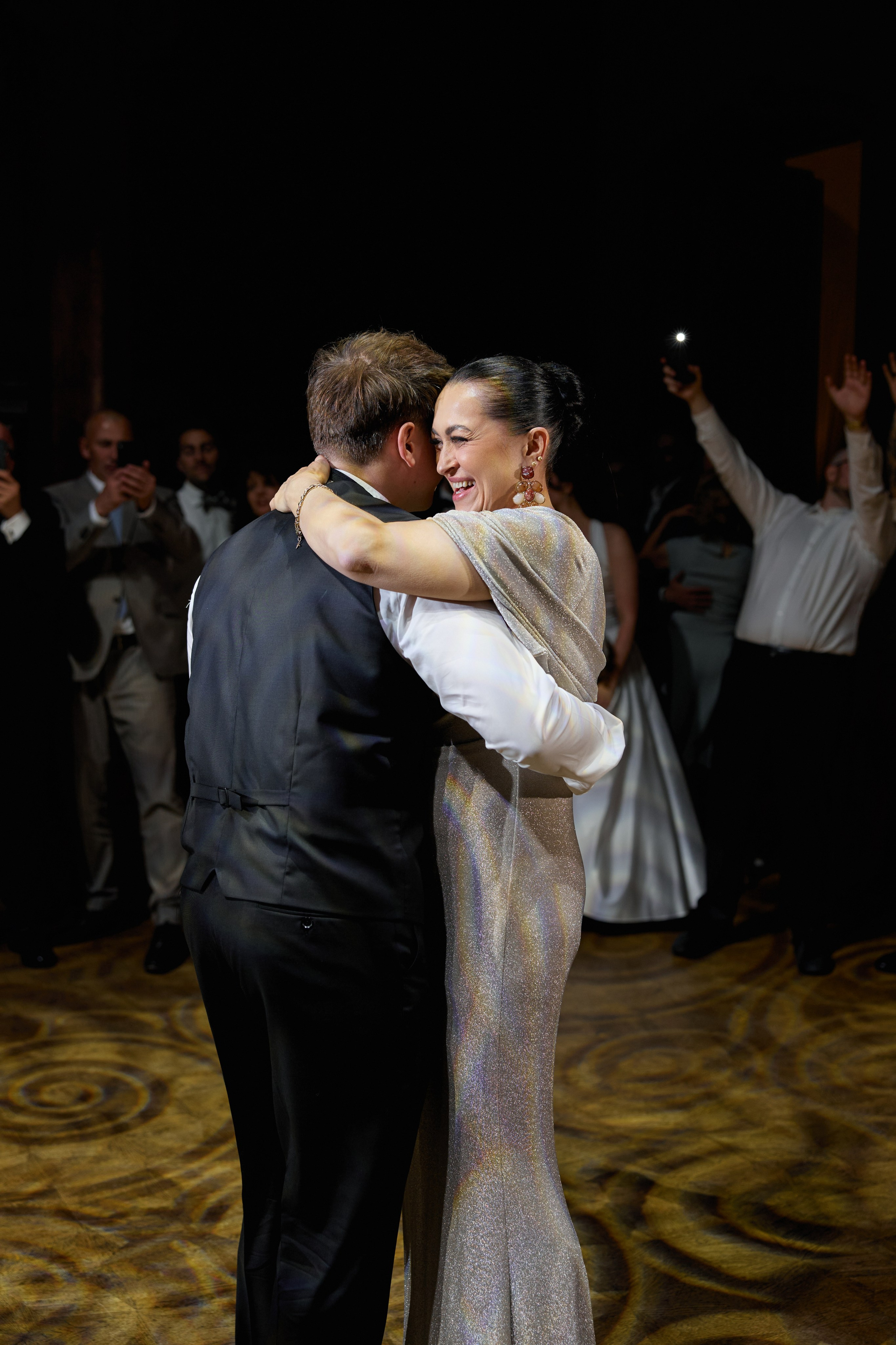 Wiktoria & Kacper. Pałac Goetz. Fotograf ślubny i rodzinny w Krakowie Yana Klymova