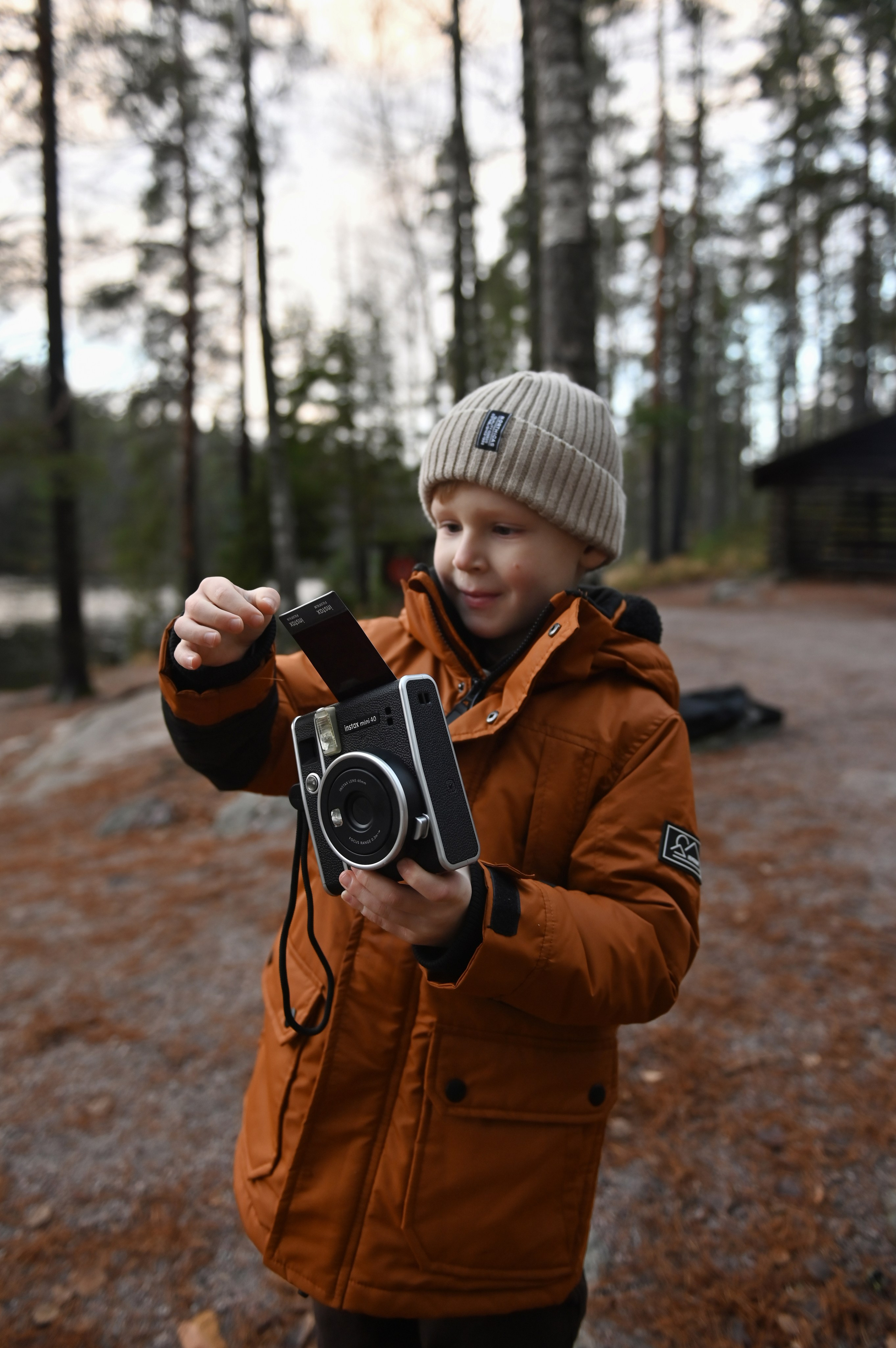 Пикник у озера. Детский и семейный фотограф в финляндии дина пулкка. контент фотограф