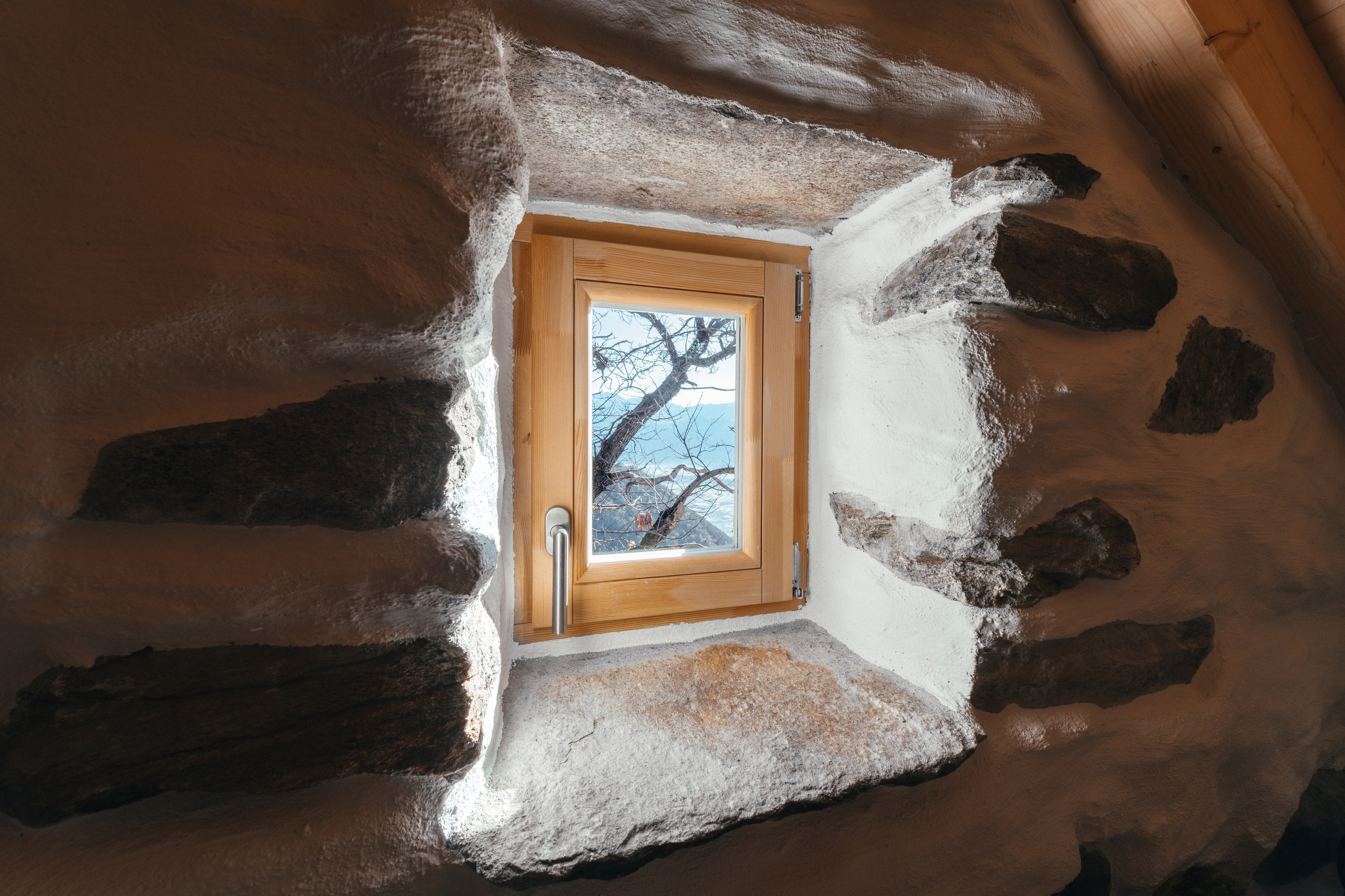 Rustico, VAL RESA, TICINO. Hallo! Ich bin Elena und arbeite als Immobilienfotografin