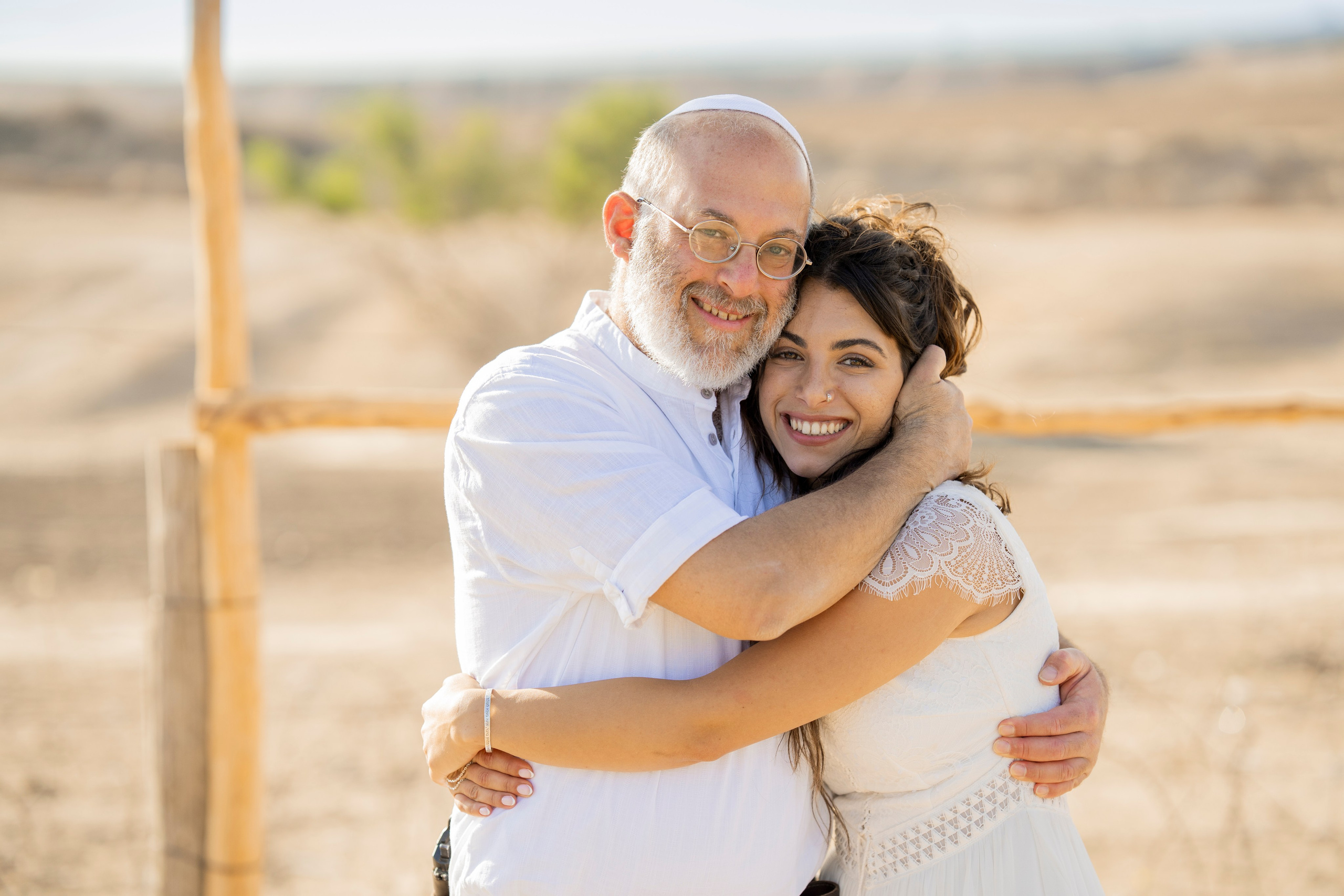 אביה ואחיה. יוסף מזרחי צילום חתונה, ברית וזוגיות. צלם מקצועי שאוהב להוציא אתכם הכי יפים ברגעים הכי מרגשים