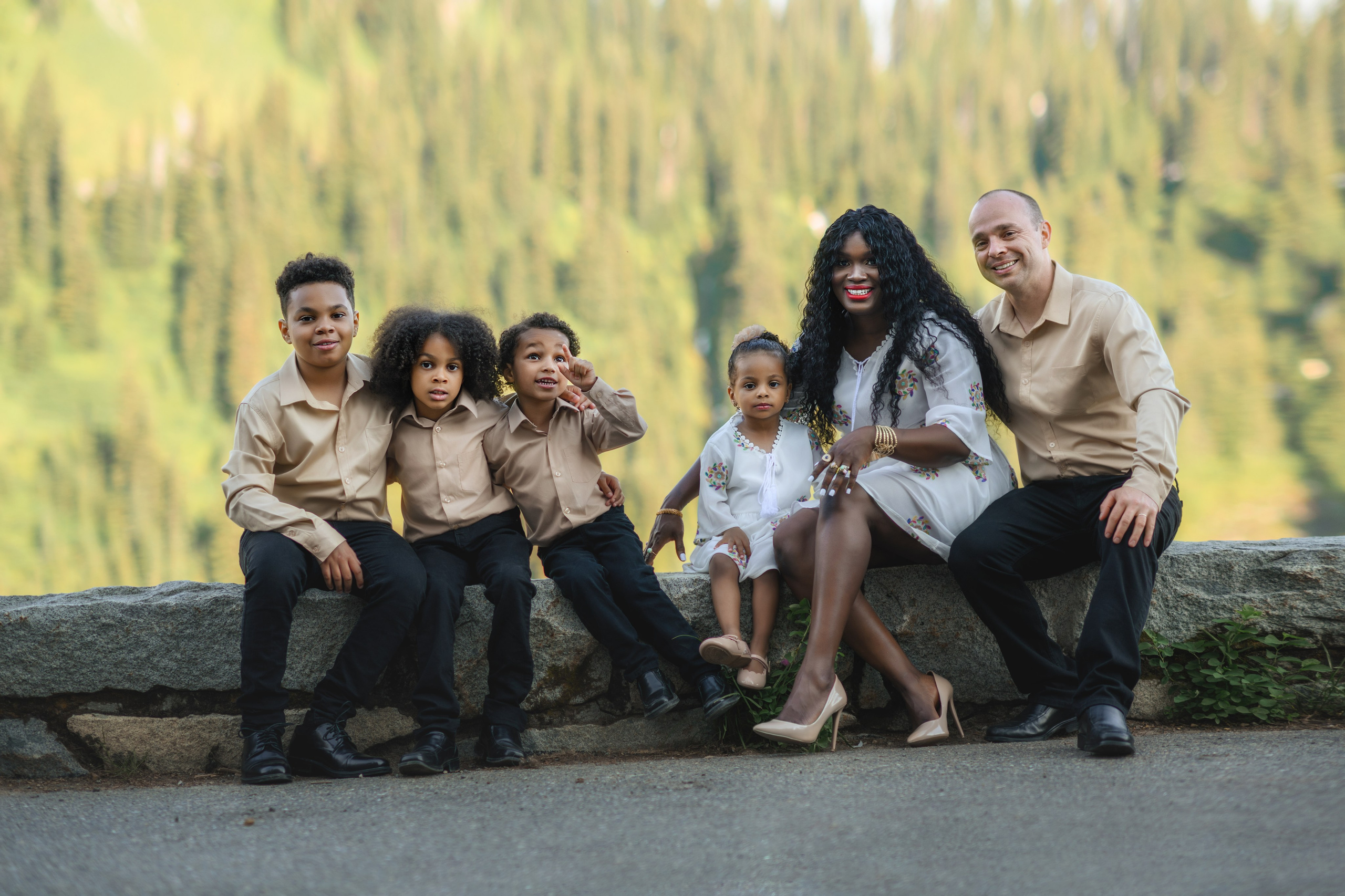 Carline and her family. Wedding & family photography in Seattle area. Helen Michelle photographer