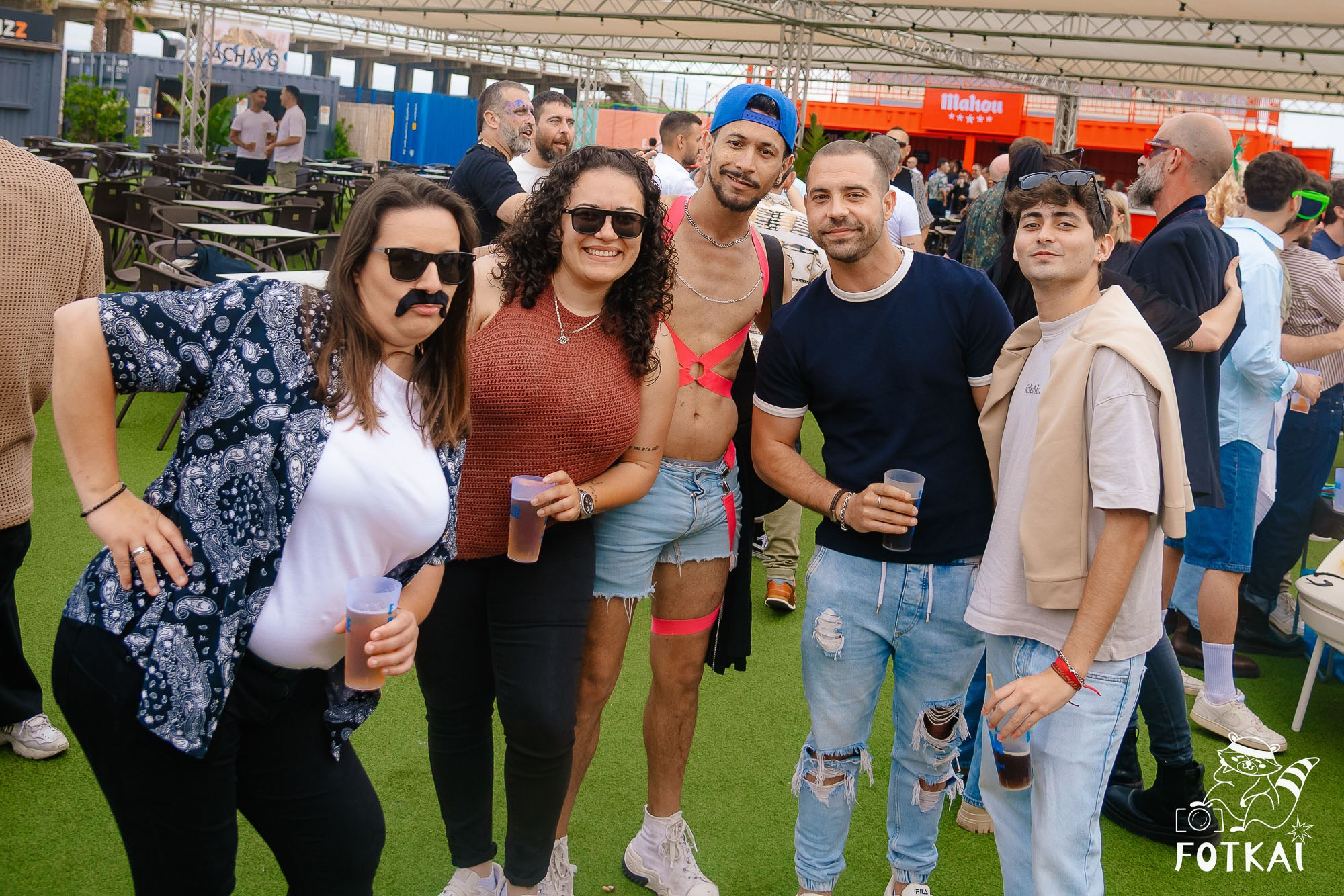 Cariña La Fiesta 2.0 — Fotos del evento en El Muelle Live, Alicante, 2026 | FOTKAI