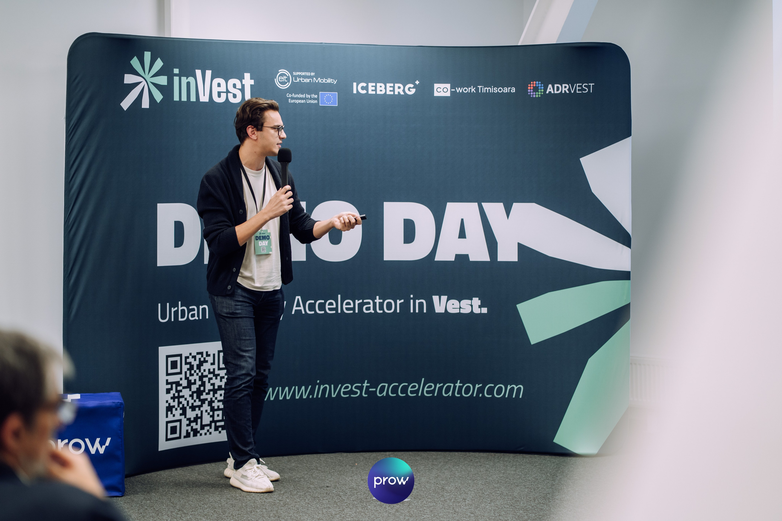 InVest DemoDay @ Cowork. Cozac Cristian Photographer