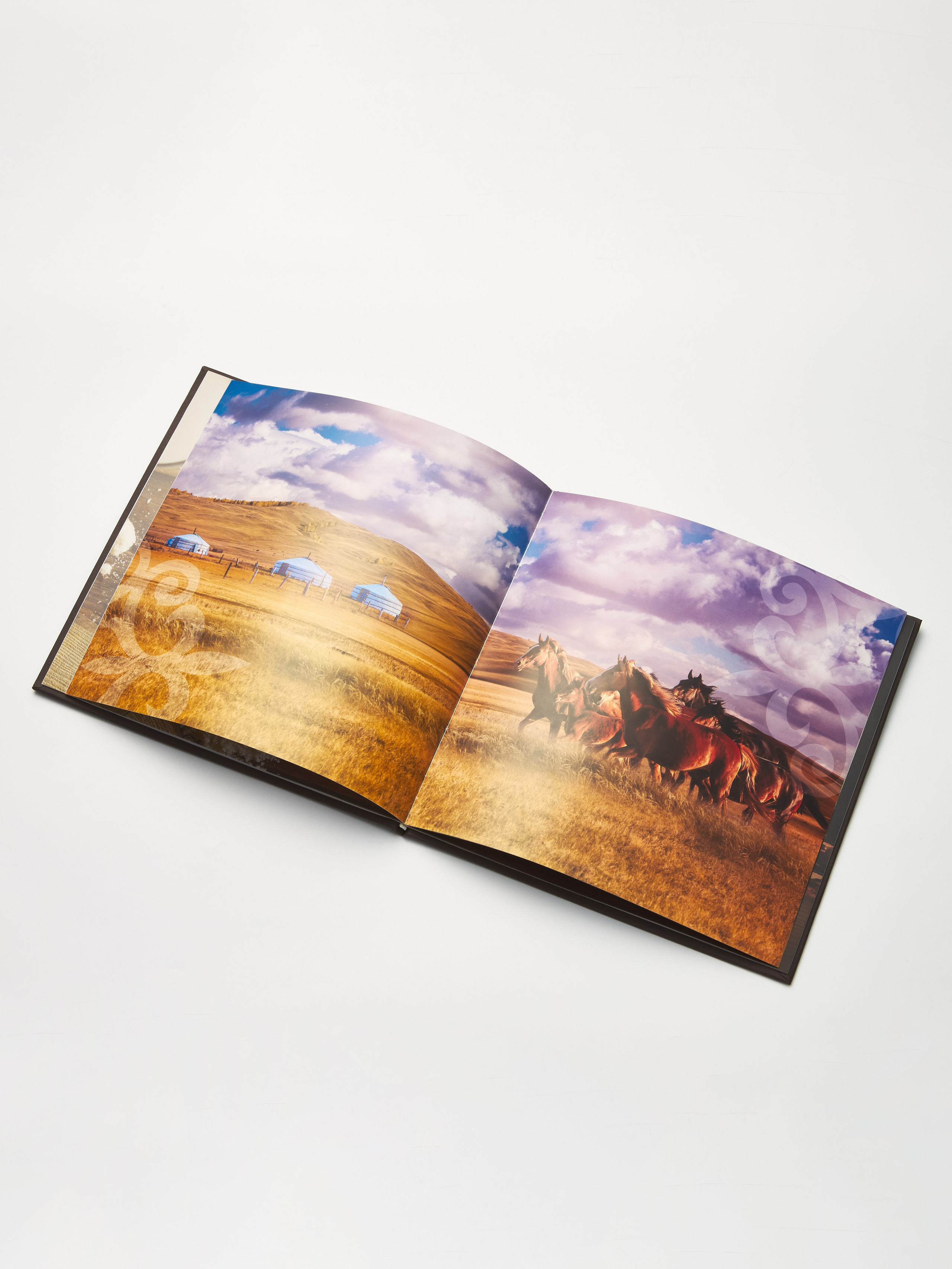 Полиграфия. Предметная фотосъемка в Алматы. Студия фото и видео съемки товаров