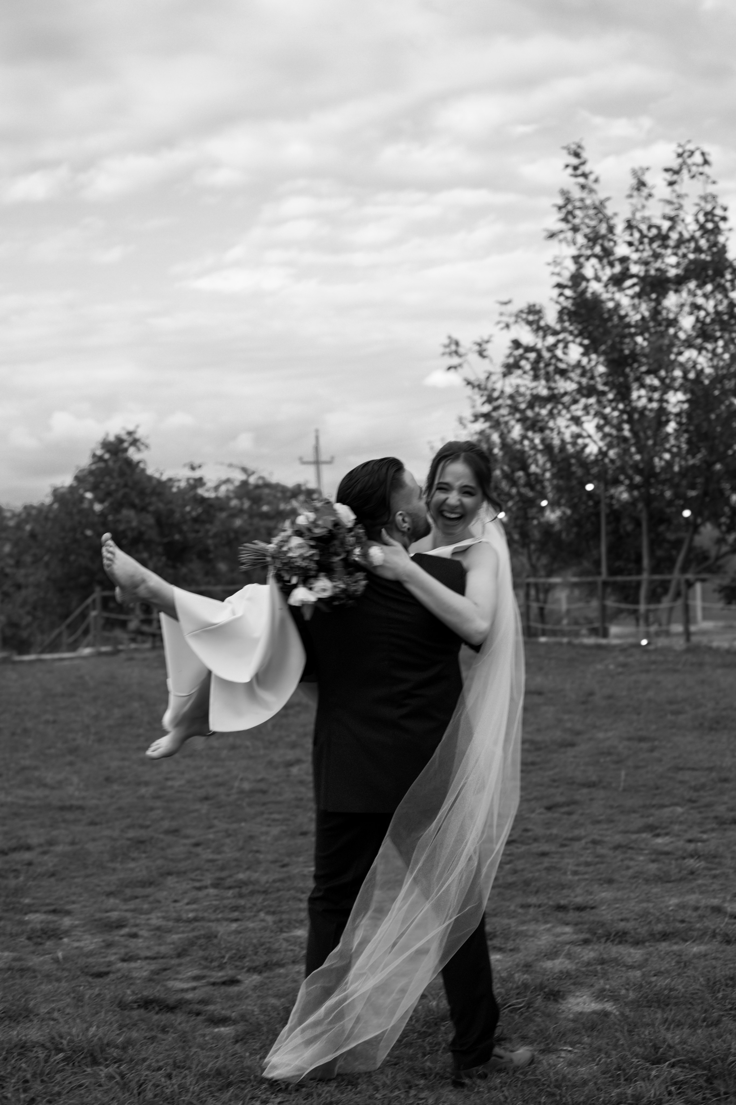 V & I. Wedding photographer in Georgia