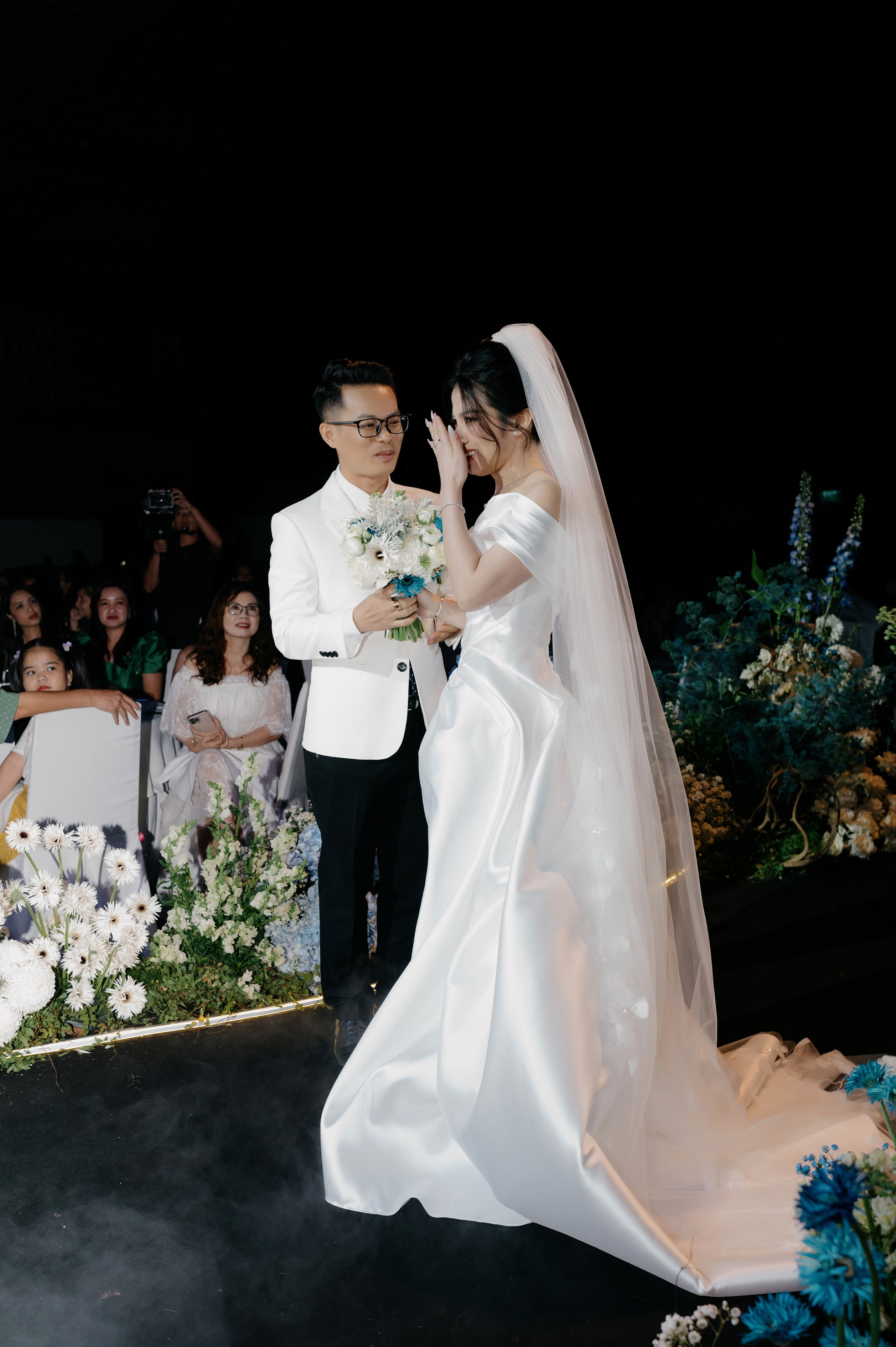 THANH THUÝ & TRỌNG KỶ. Nhiếp ảnh gia đám cưới hàng đầu tại Thành Phố Hồ Chí Minh
