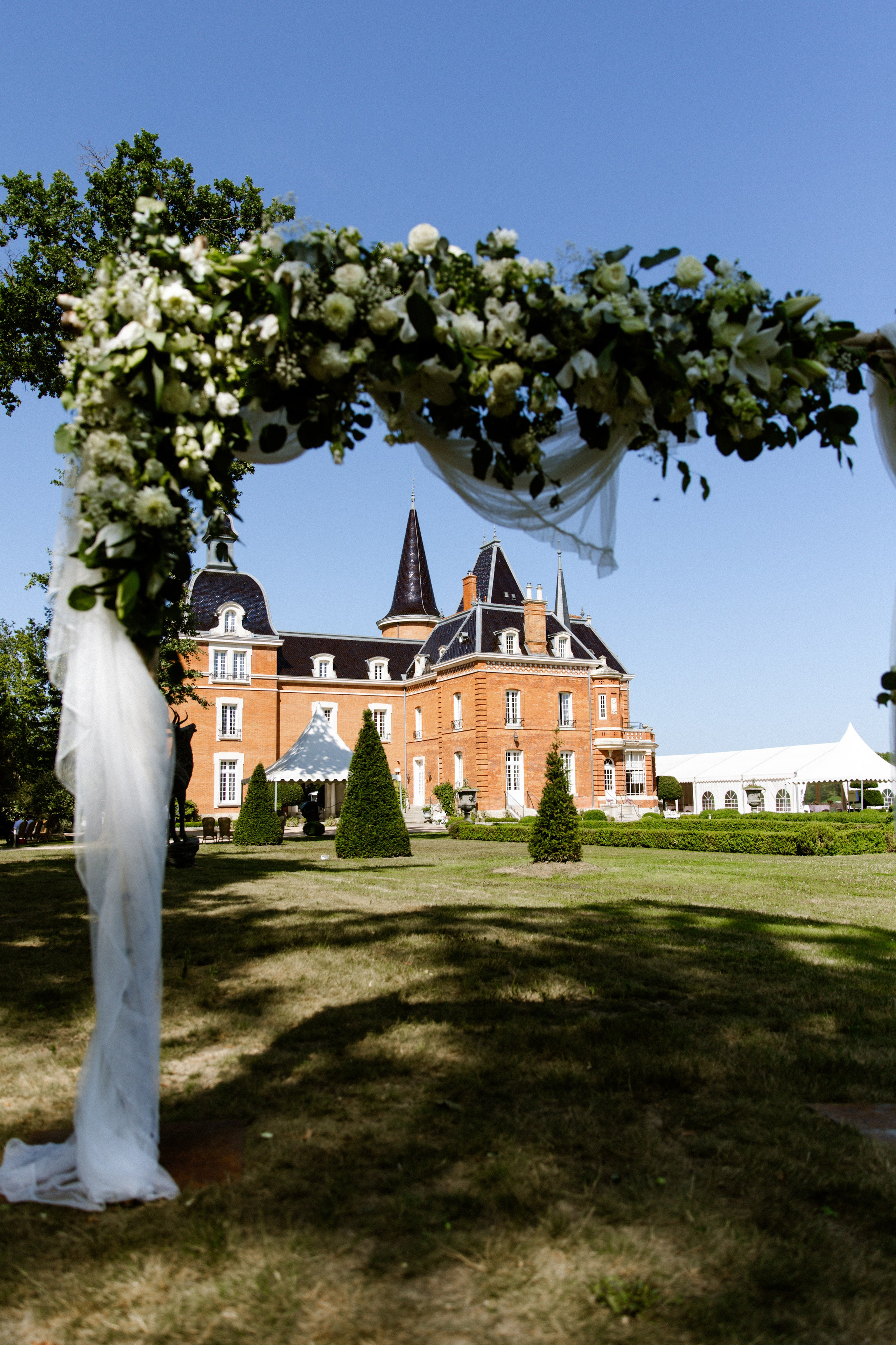 Mariage de Jana & Larbi dans un Château | Photographe Mariage France. Photographe de mariage à Paris
