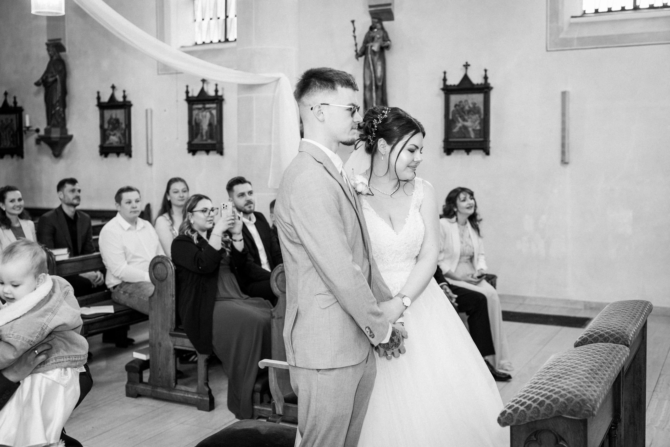 Kirchliche Trauung Salzkoten – Emotionale Hochzeitsfotos & Reportagen. Hochzeitsfotografin in Gütersloh | Authentische Hochzeitsreportagen | TK Photographie