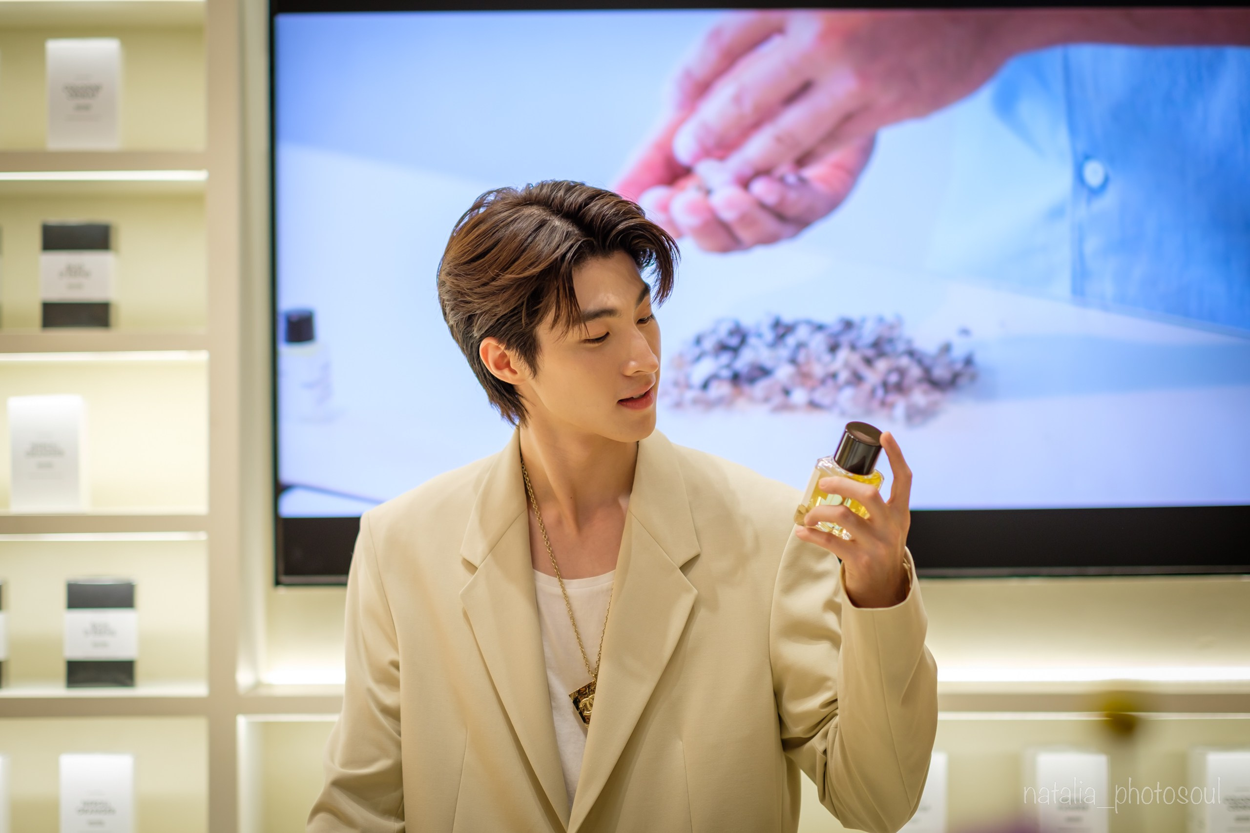 PONGTIWAT, Bangkok. Photographer in Seoul Dobrokvashina Natalya