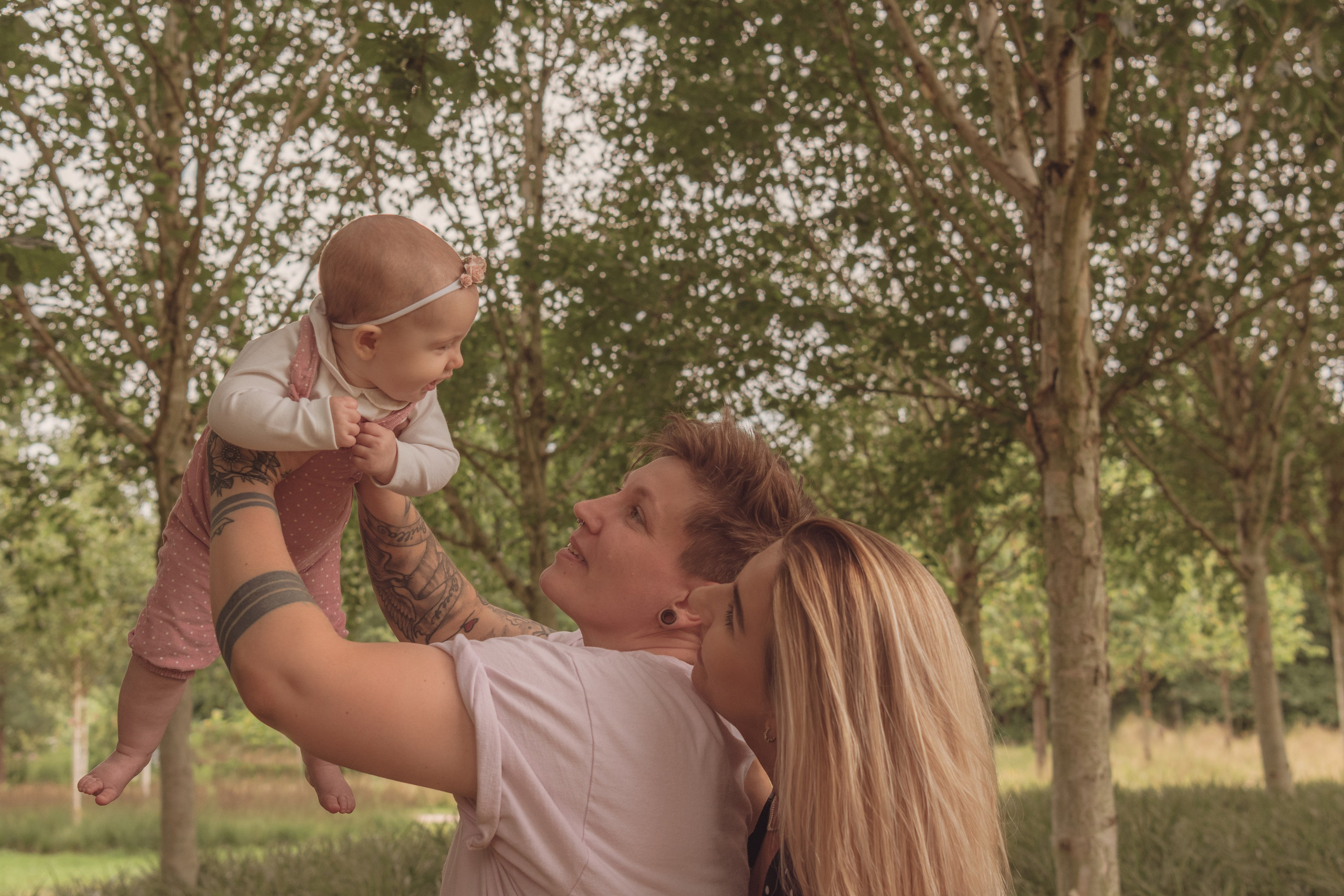 Hayley & Katja. Maternity Newborn and Family photographer Hamburg Claire Hambley