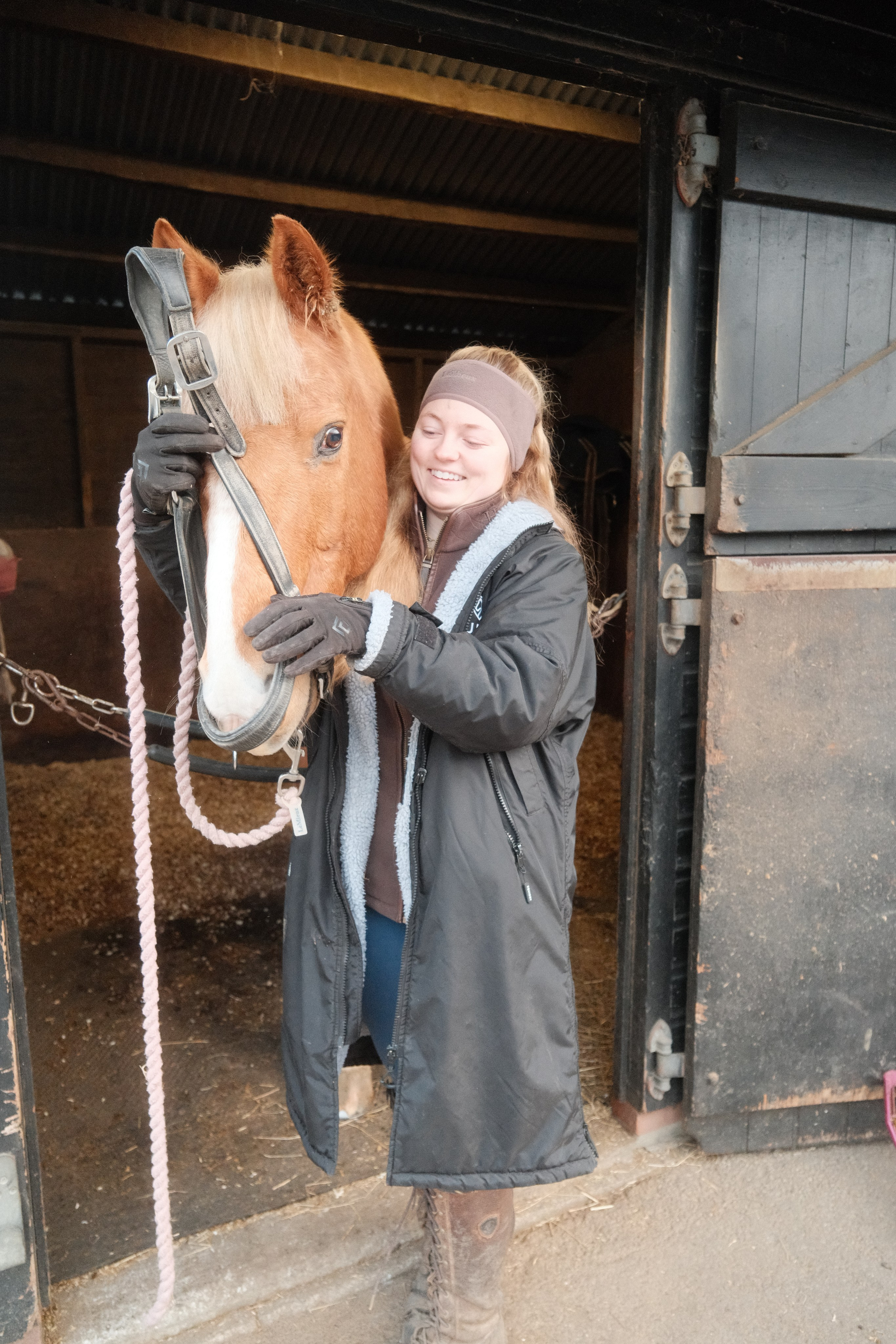Portrait photography with Fudge the horse. Cal Takes Photos