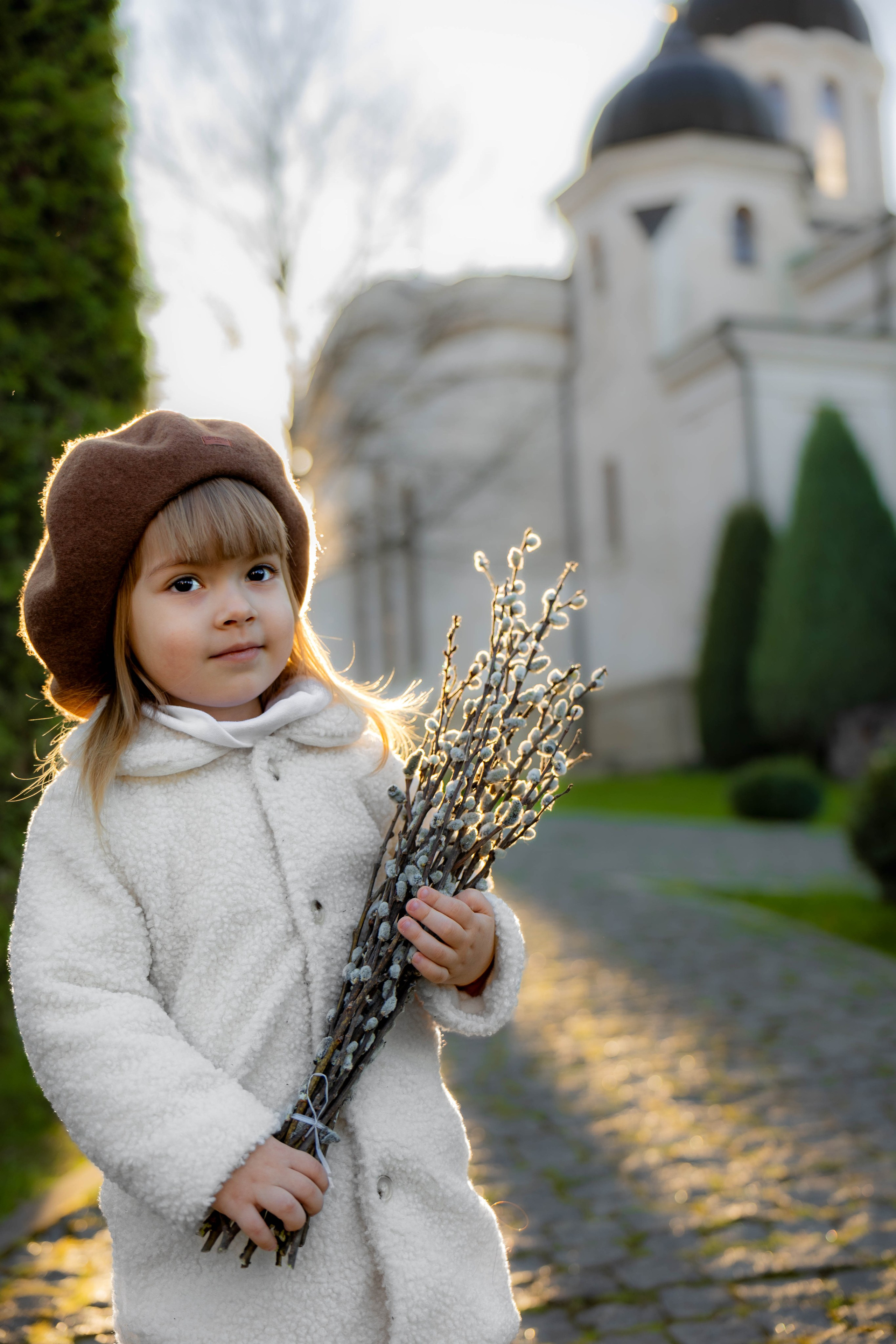 Фотосессия ребенка в вербное воскресенье. Семейный фотограф в Кишиневе, Молдова Врабий Ольга