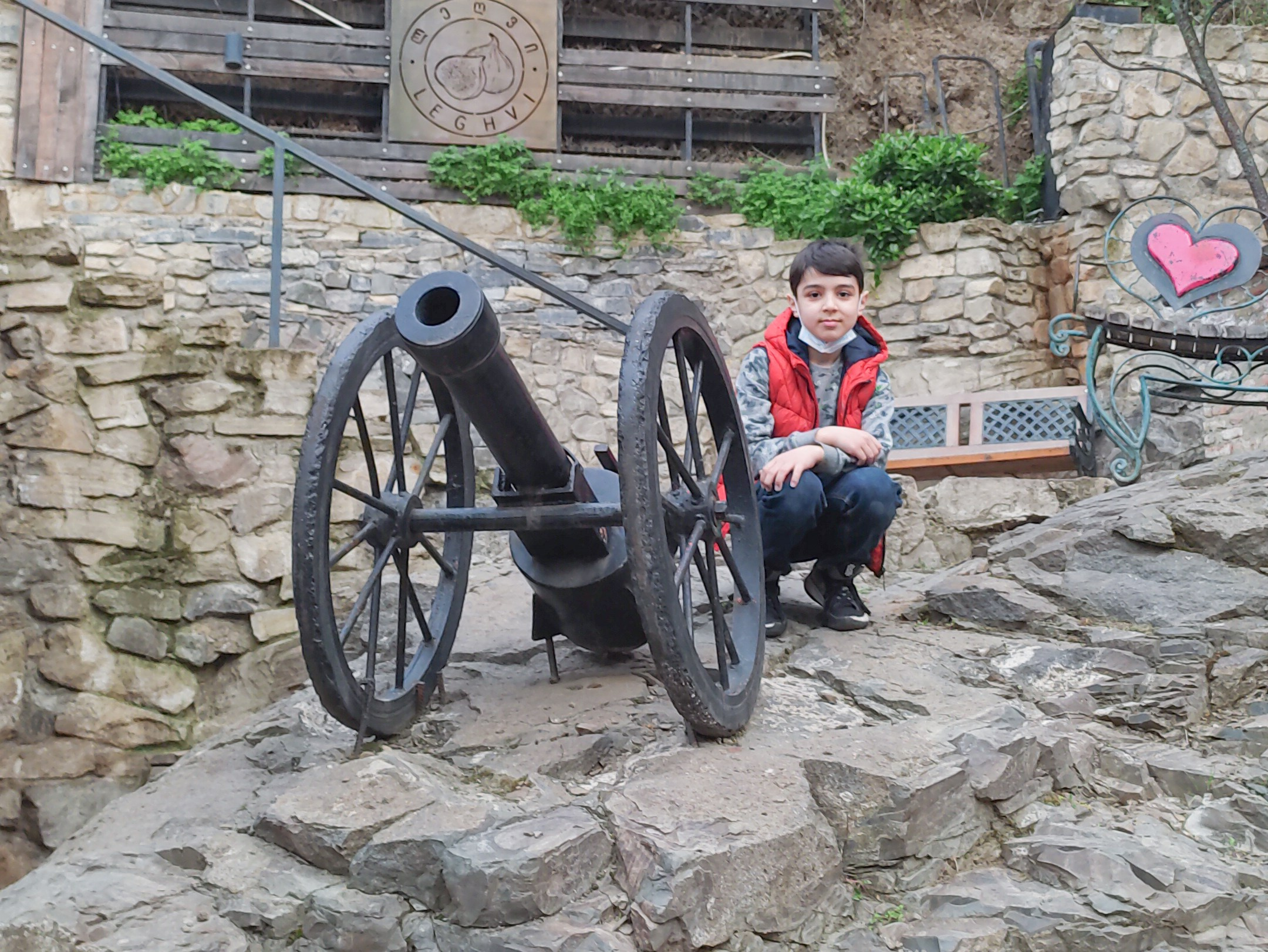 გასეირნება ძველ თბილისში. FramefreeMan